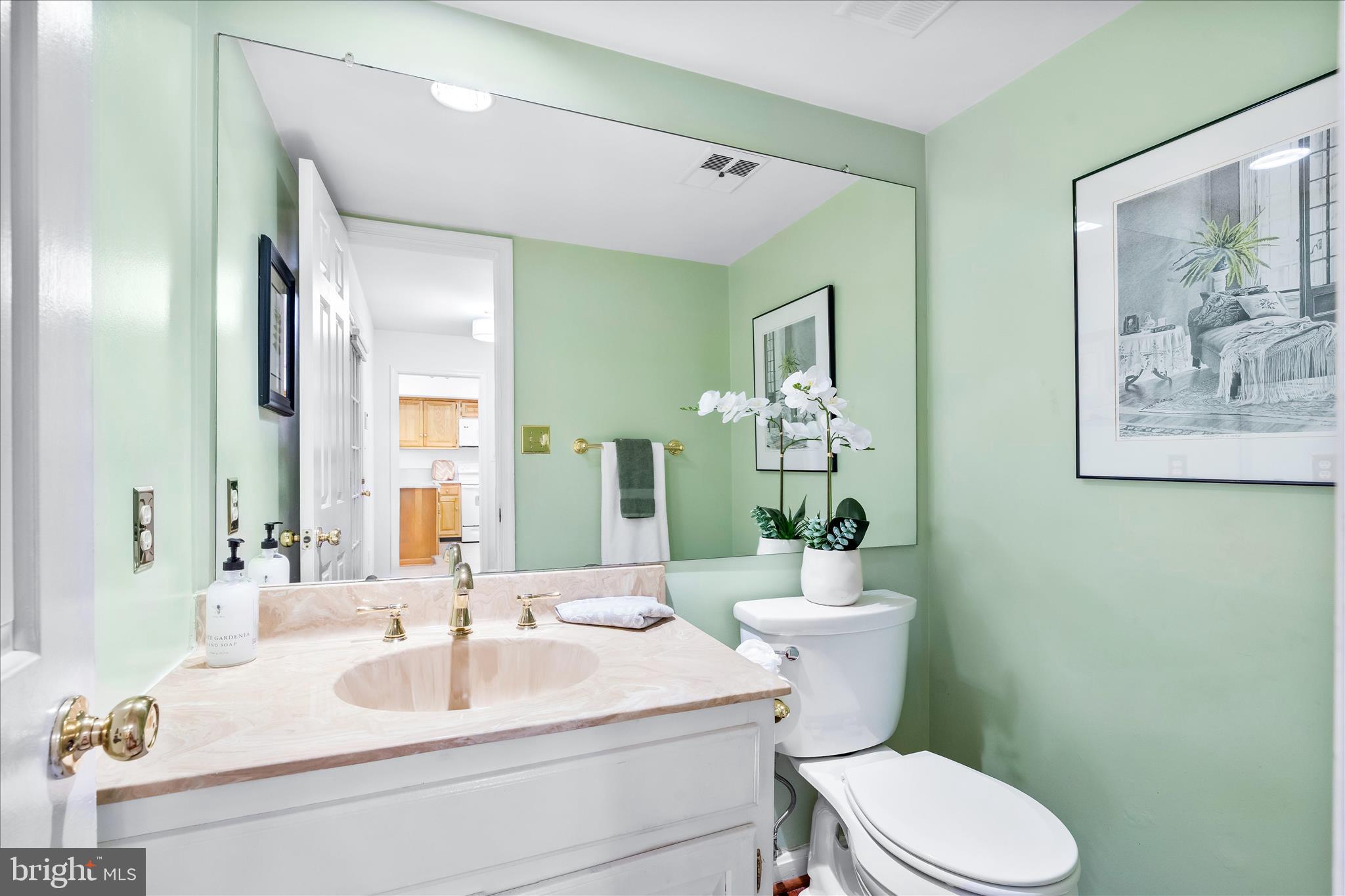 HIGHLAND HALL - Residential