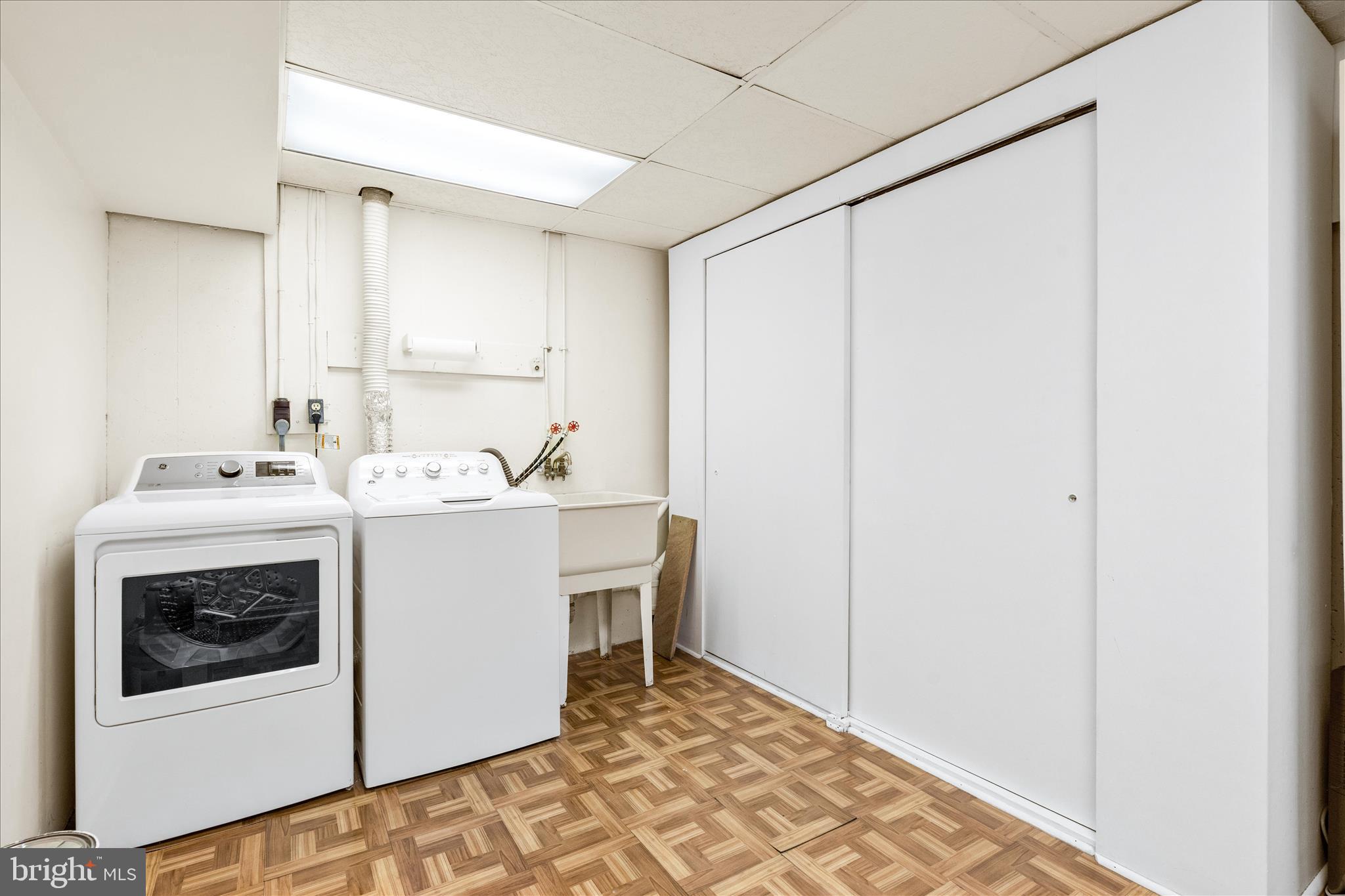 HIGHLAND HALL - Residential