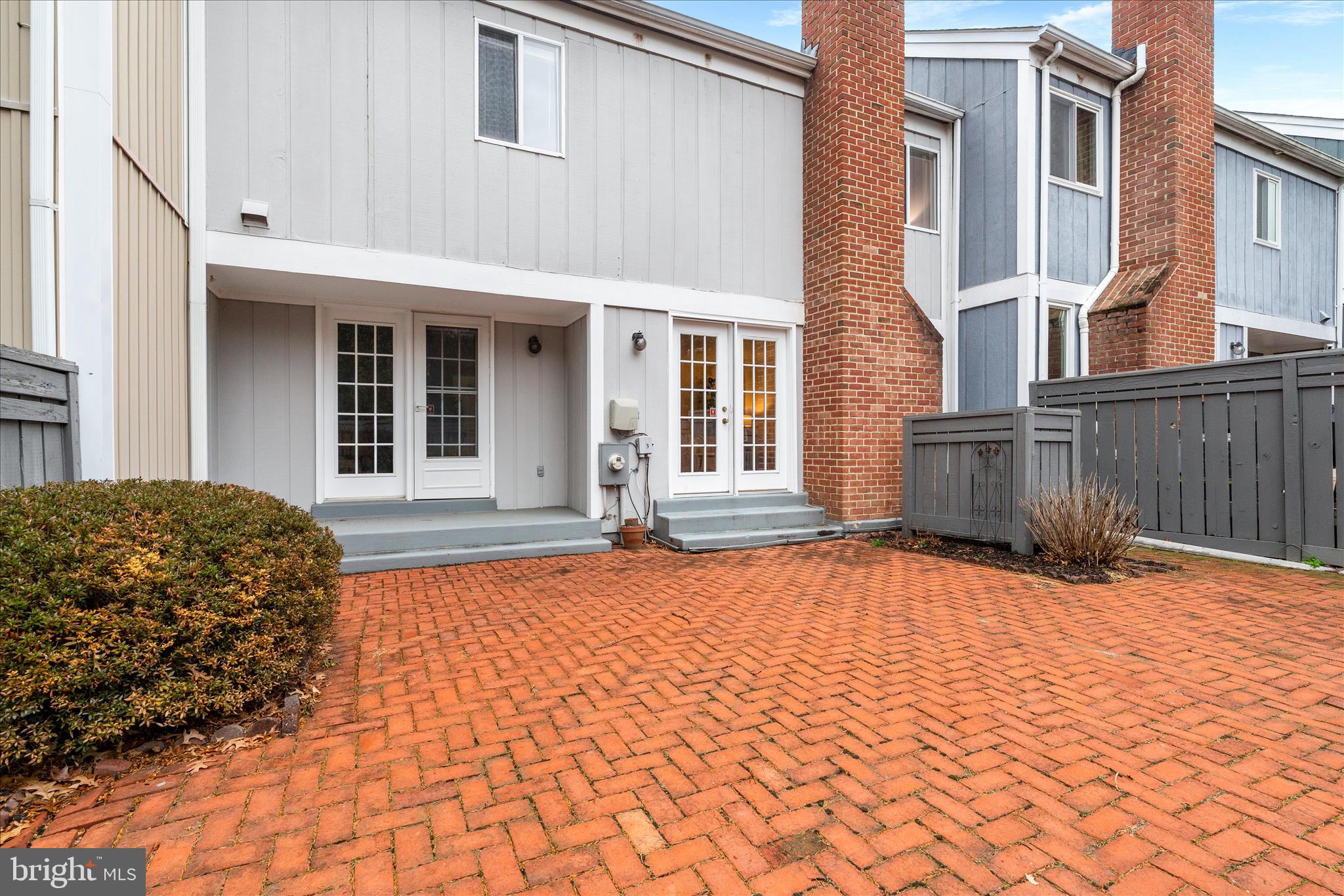 HIGHLAND HALL - Residential