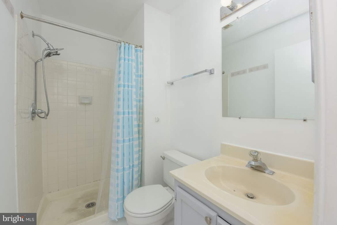 CALVERTON - Residential Lease