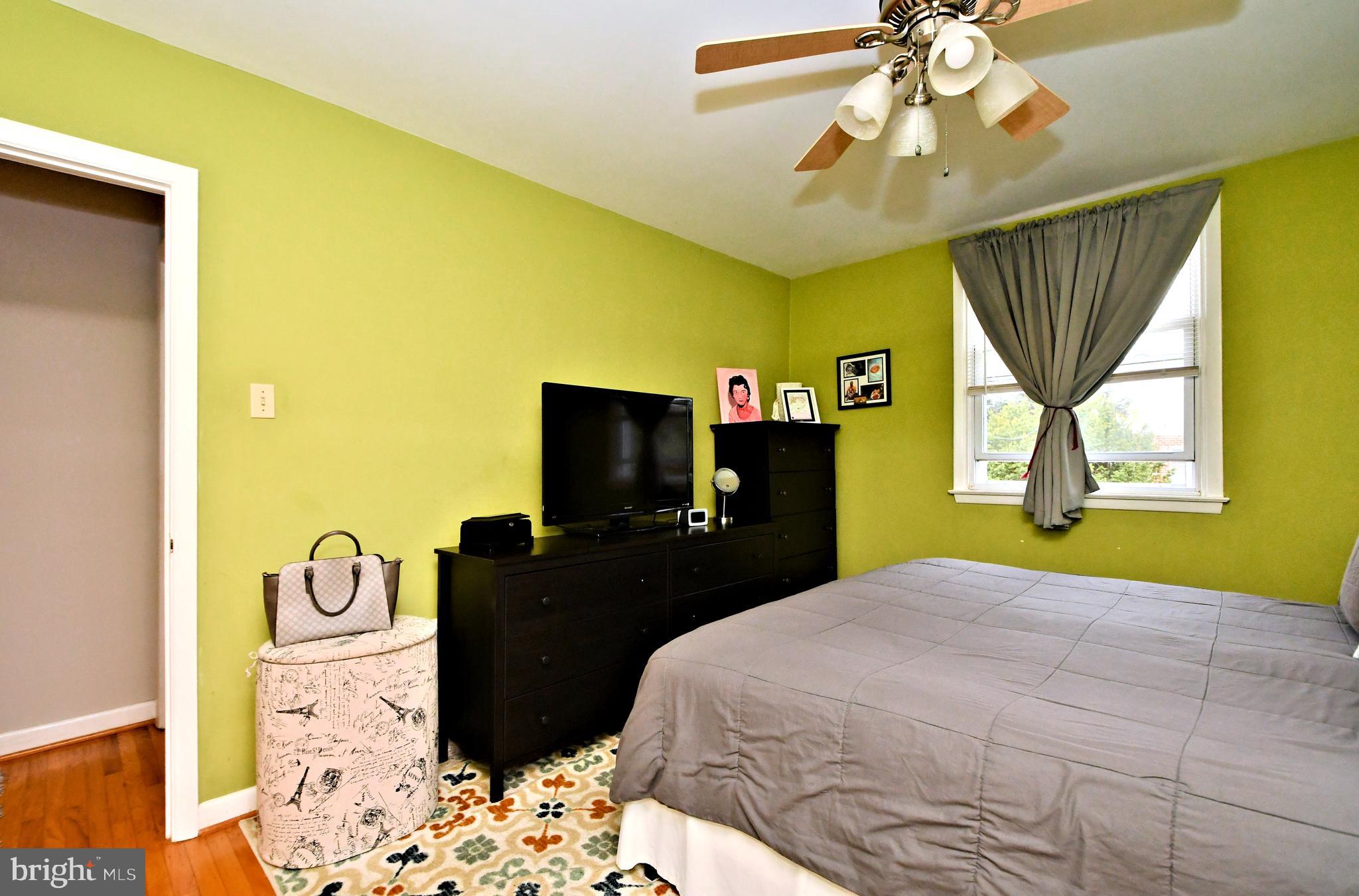 FOX CHASE - Residential