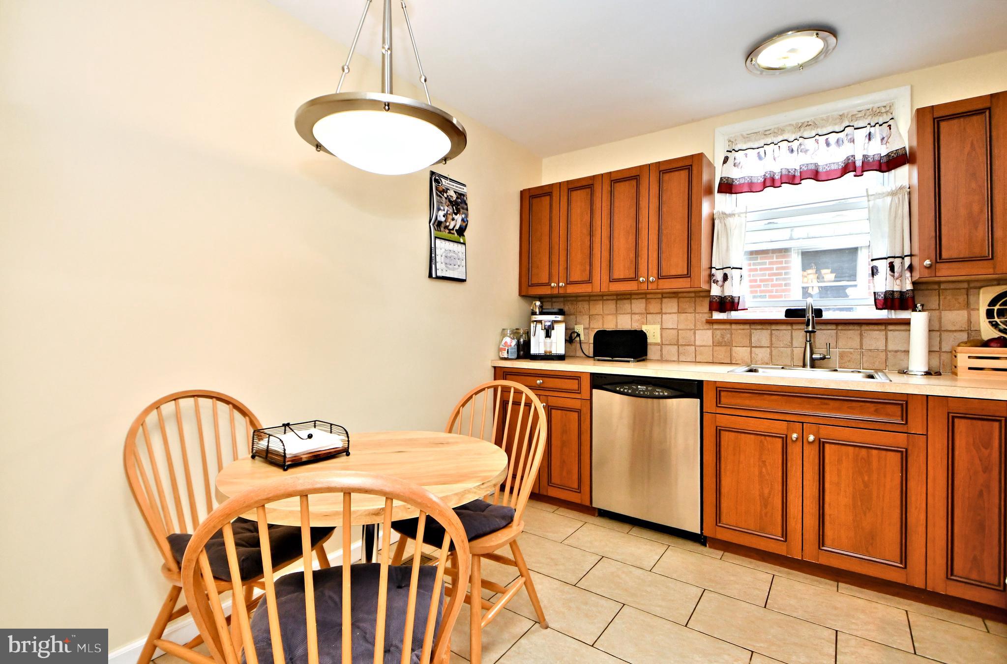 FOX CHASE - Residential