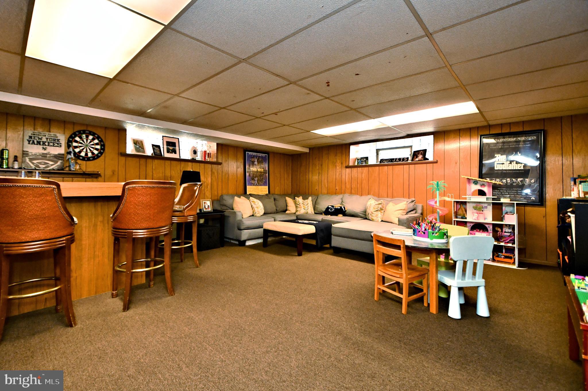 FOX CHASE - Residential