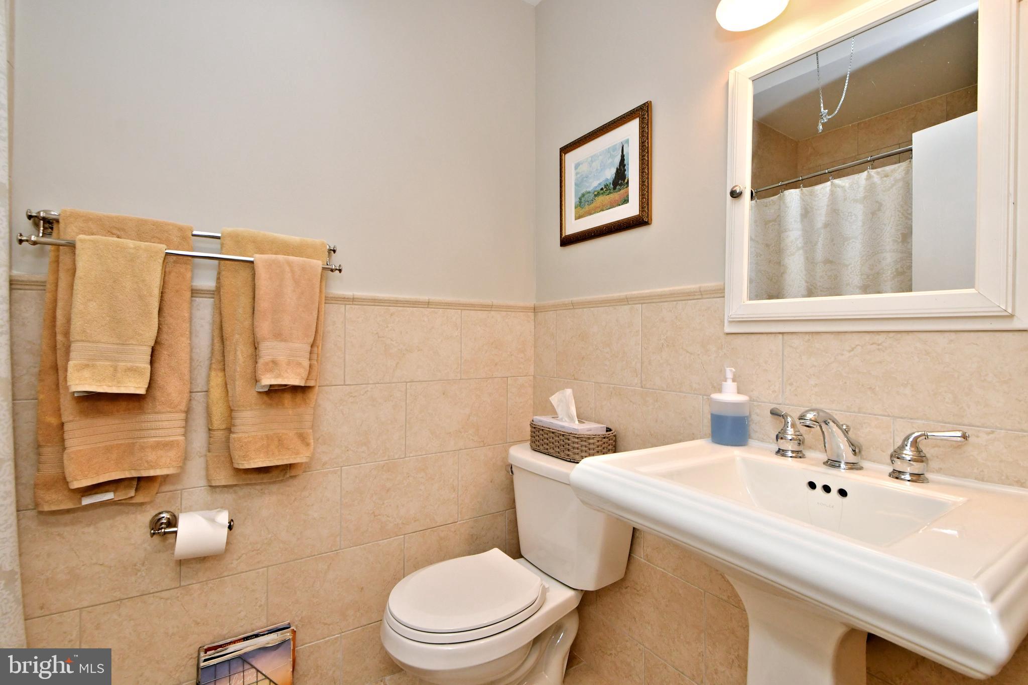 FOX CHASE - Residential