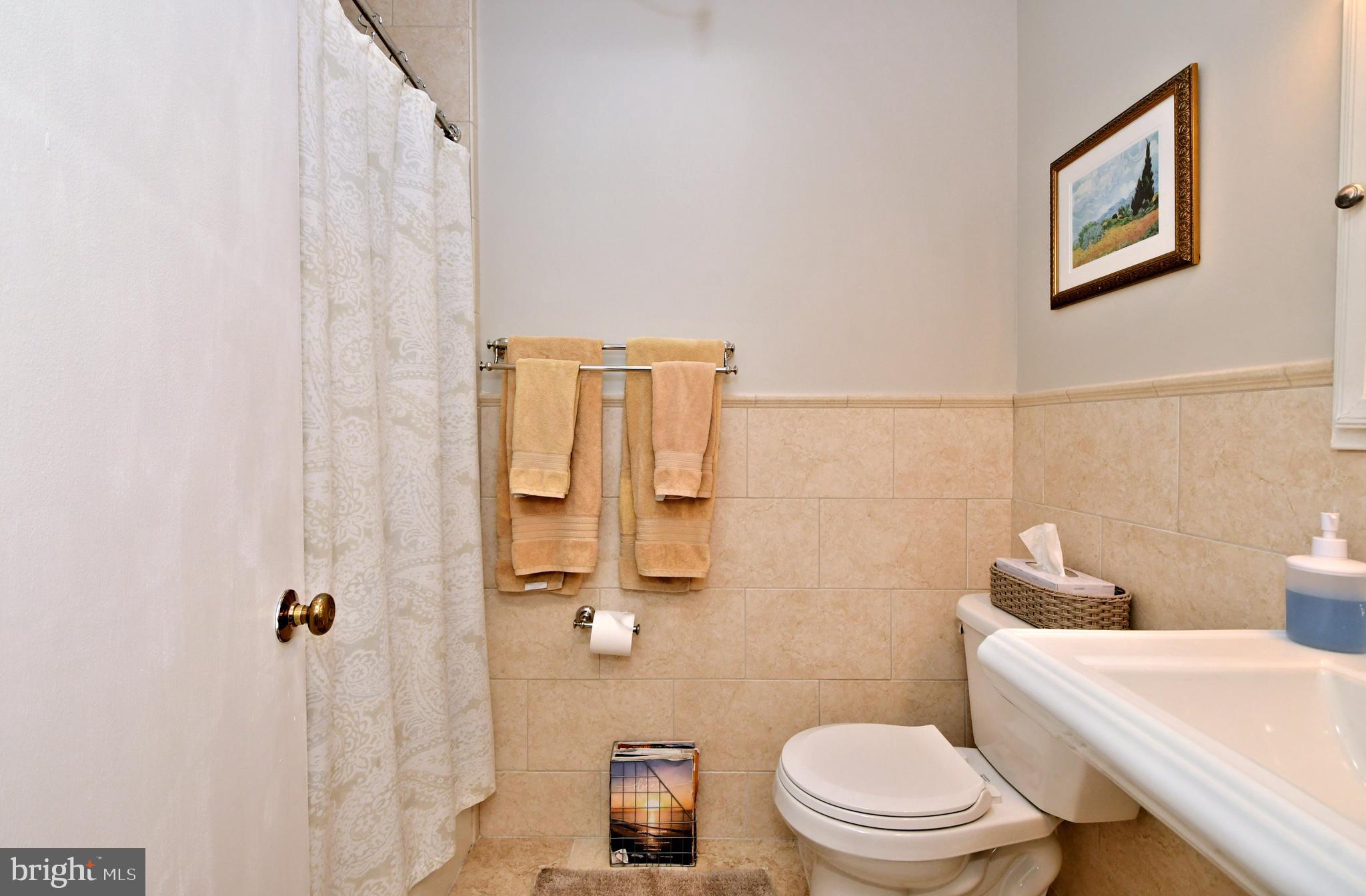 FOX CHASE - Residential