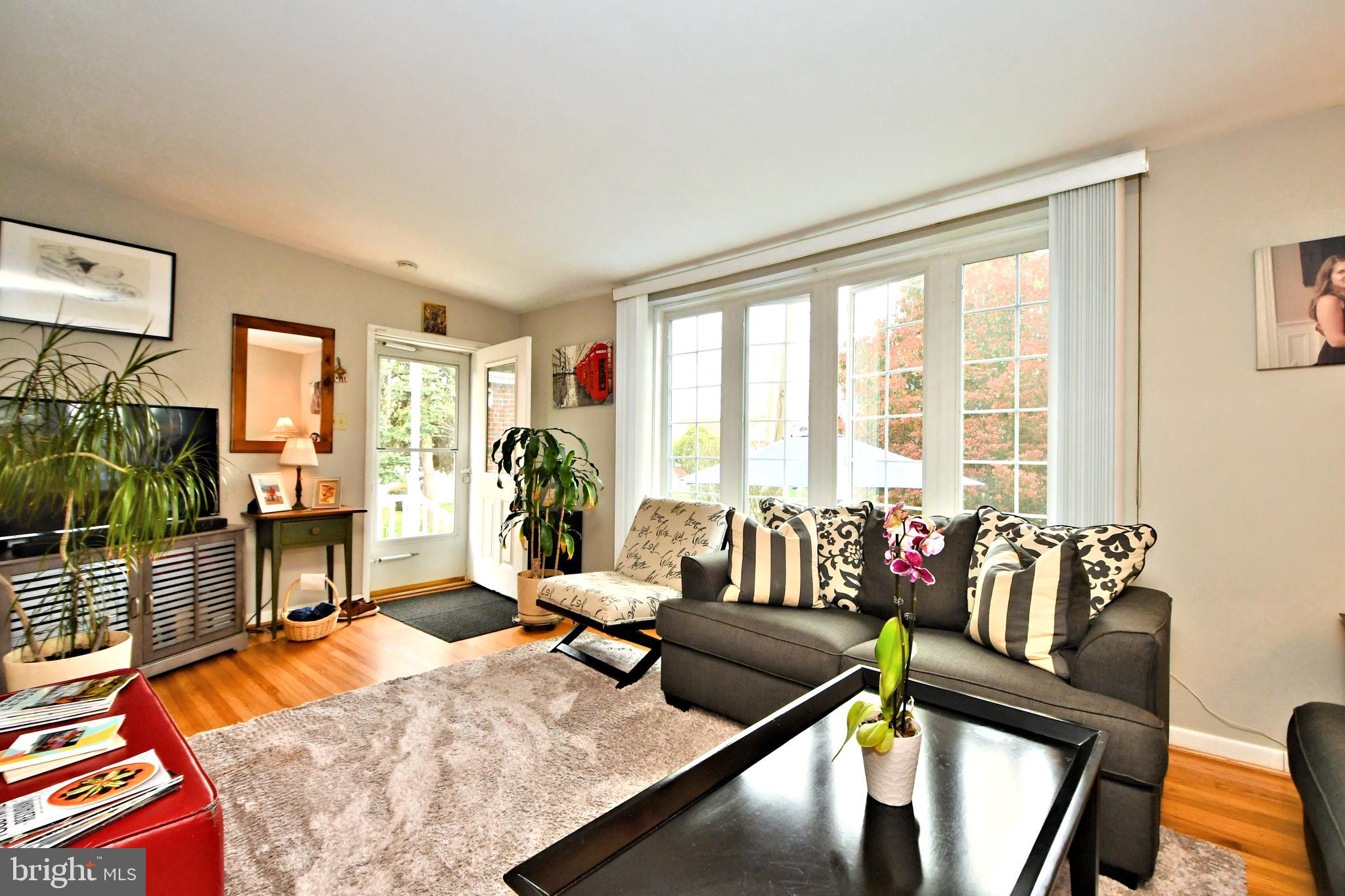 FOX CHASE - Residential