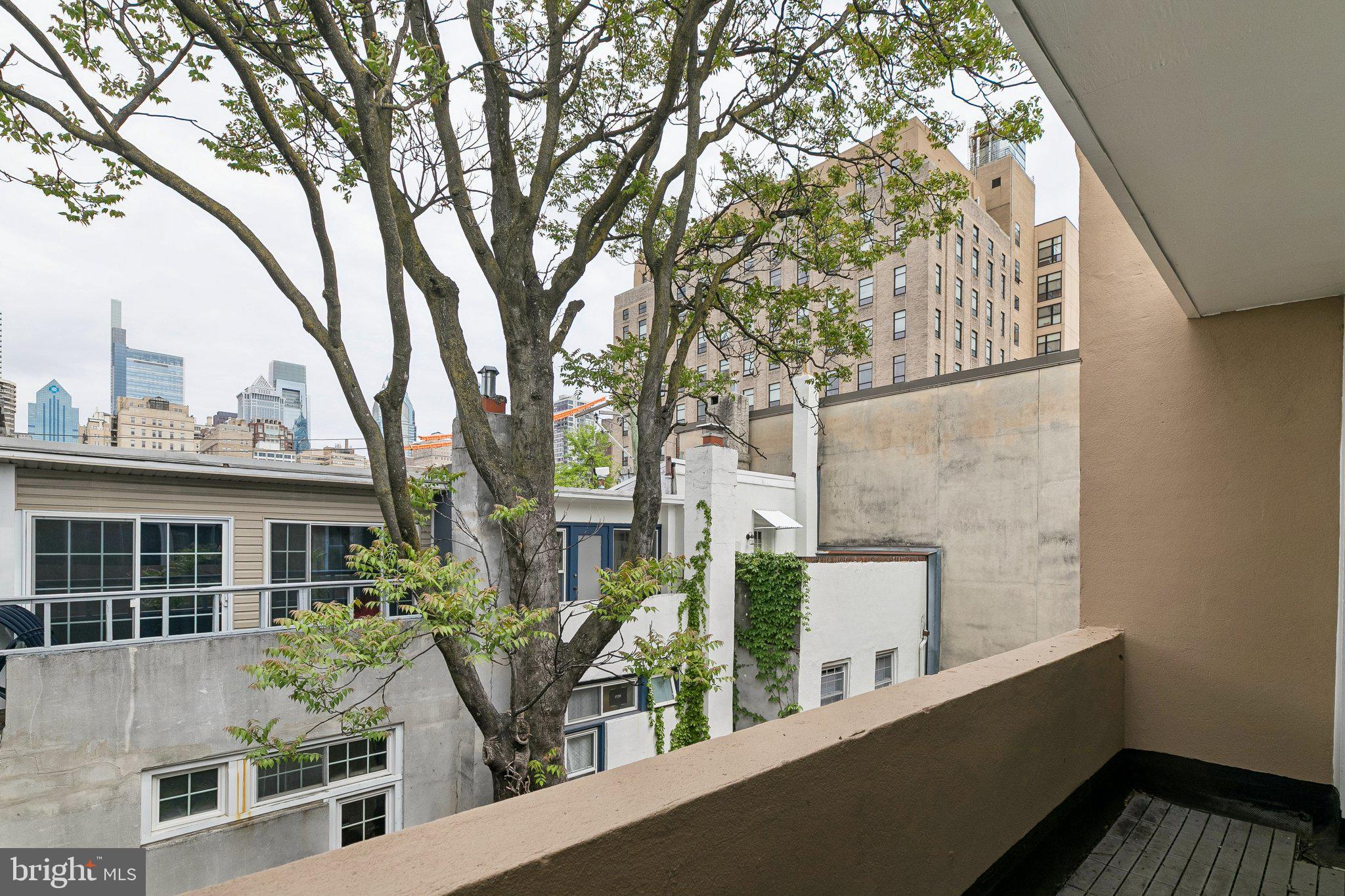 RITTENHOUSE SQUARE - Residential Income
