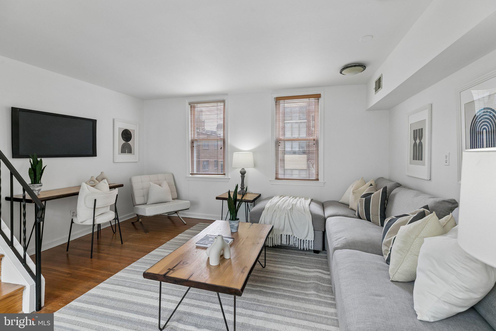 RITTENHOUSE SQUARE - Residential Income