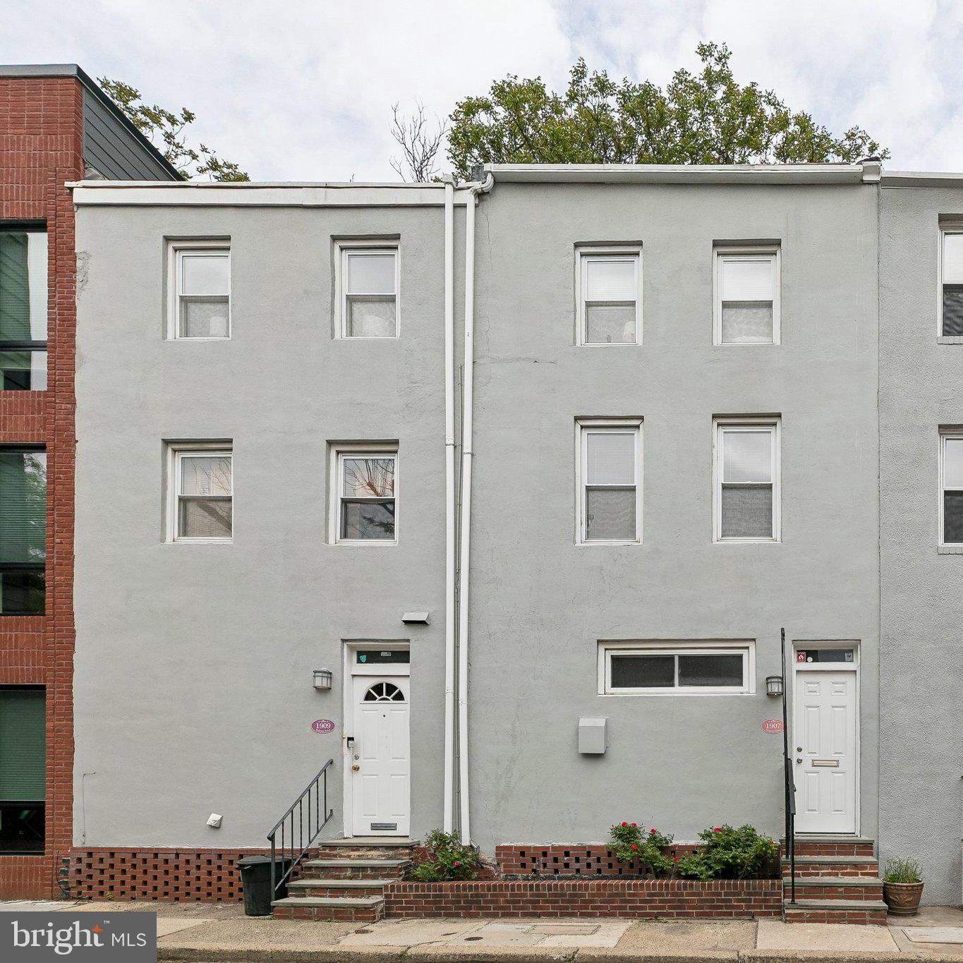 RITTENHOUSE SQUARE - Residential Income