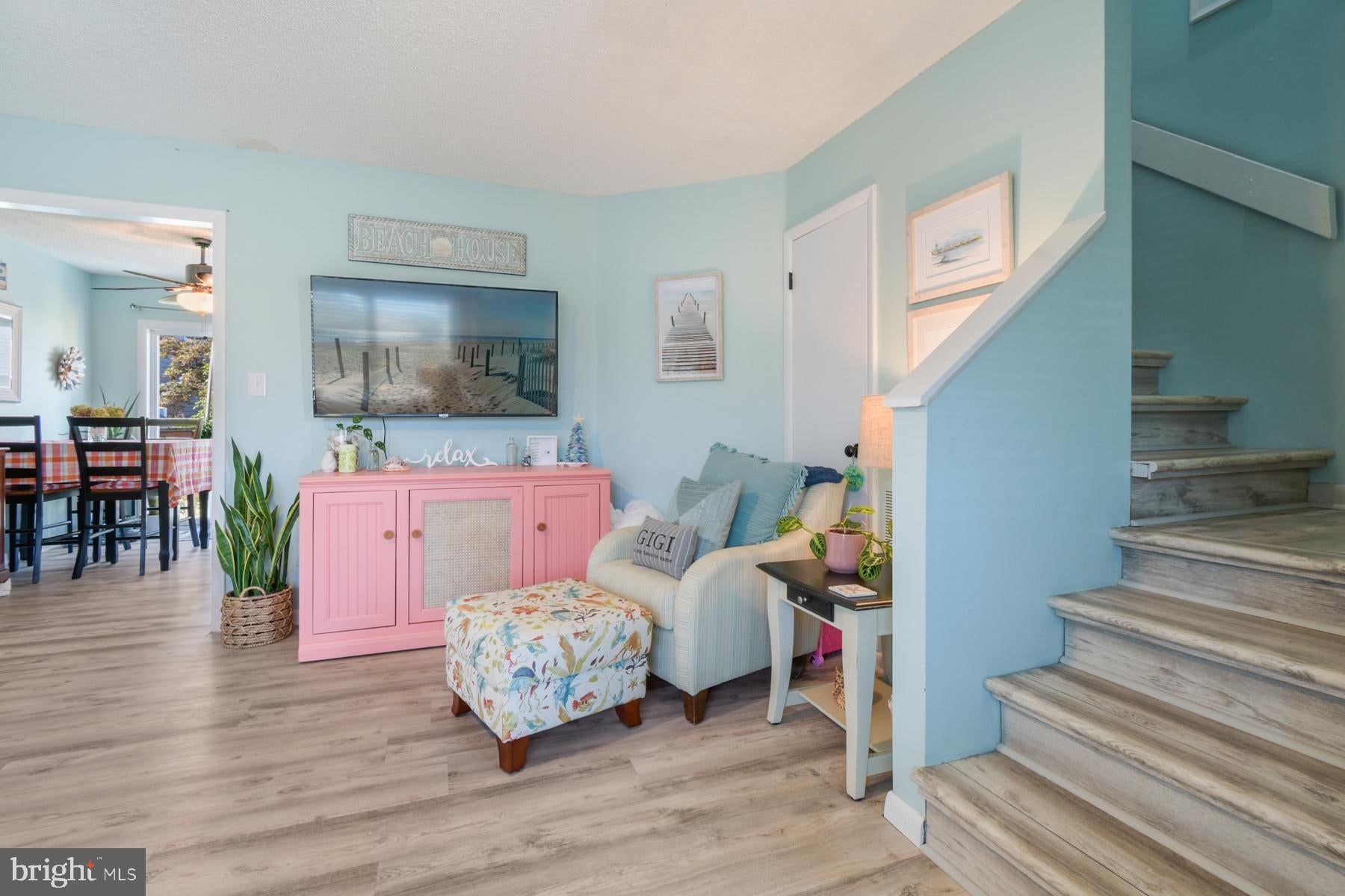 713 KELLY ROAD 713A