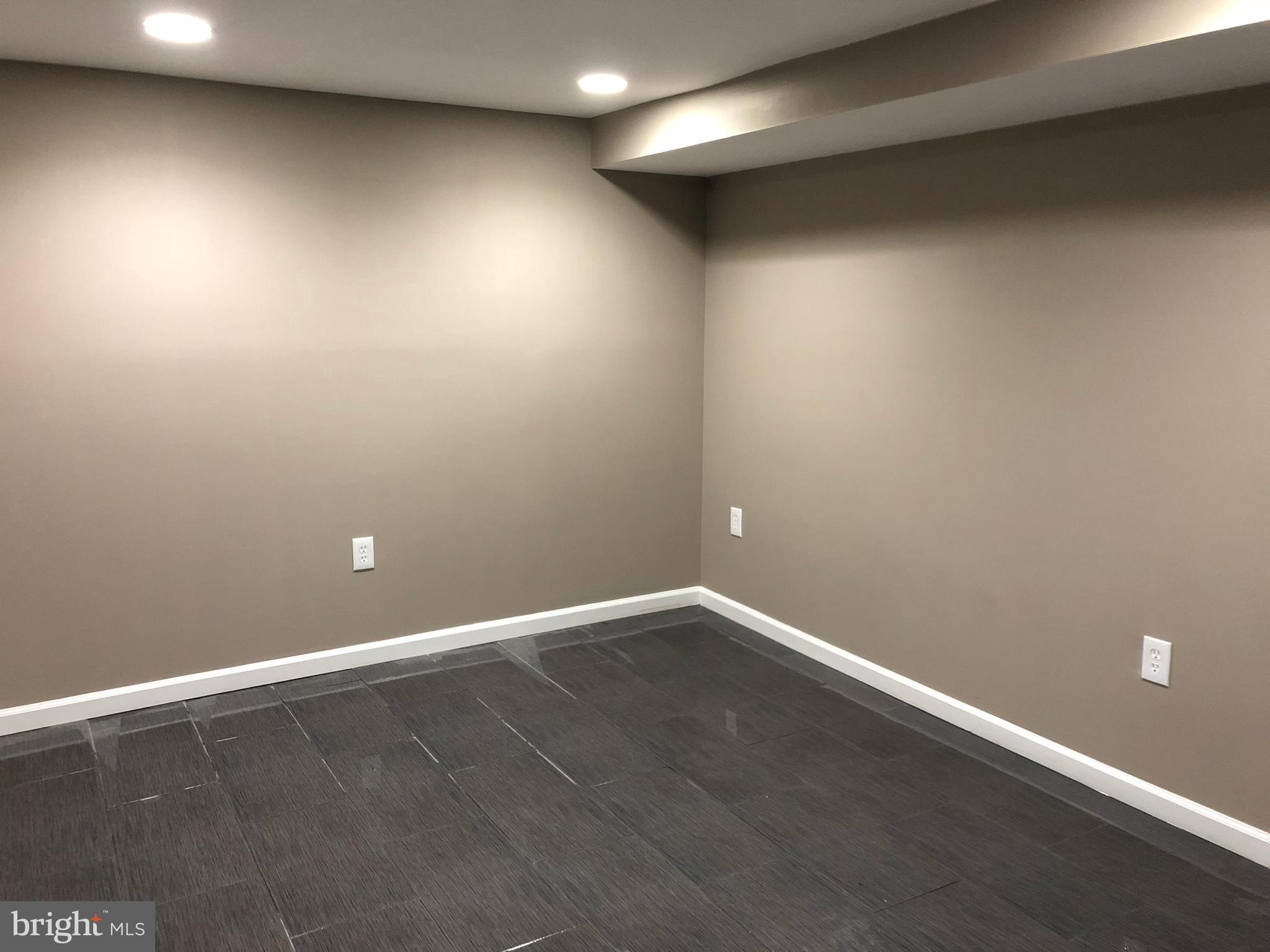 TEMPLE UNIVERSITY - Residential Lease