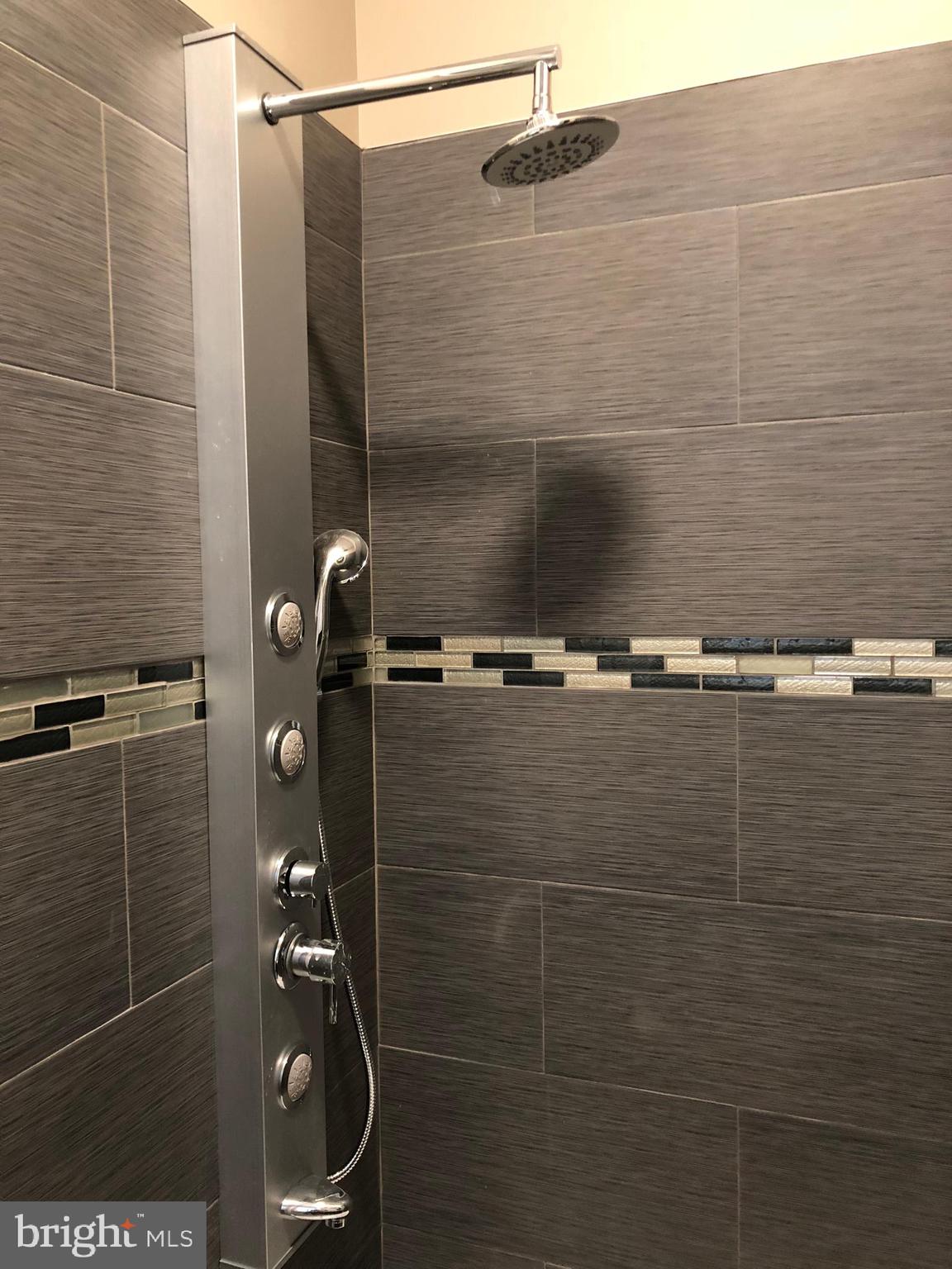 TEMPLE UNIVERSITY - Residential Lease