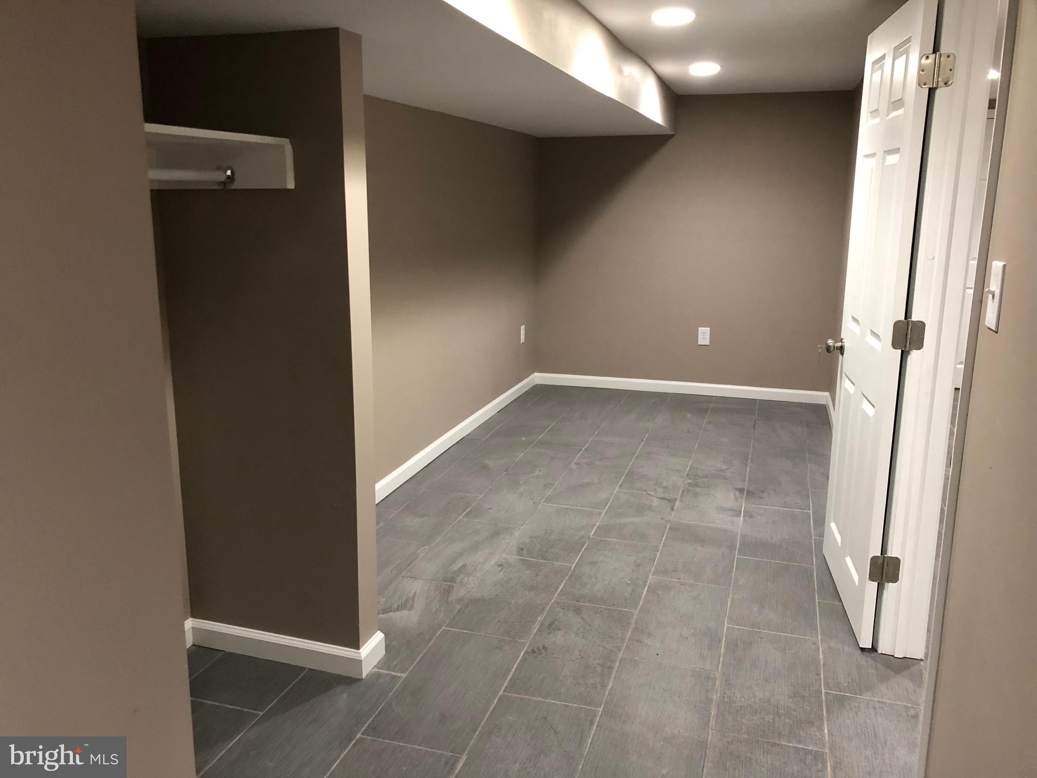 TEMPLE UNIVERSITY - Residential Lease