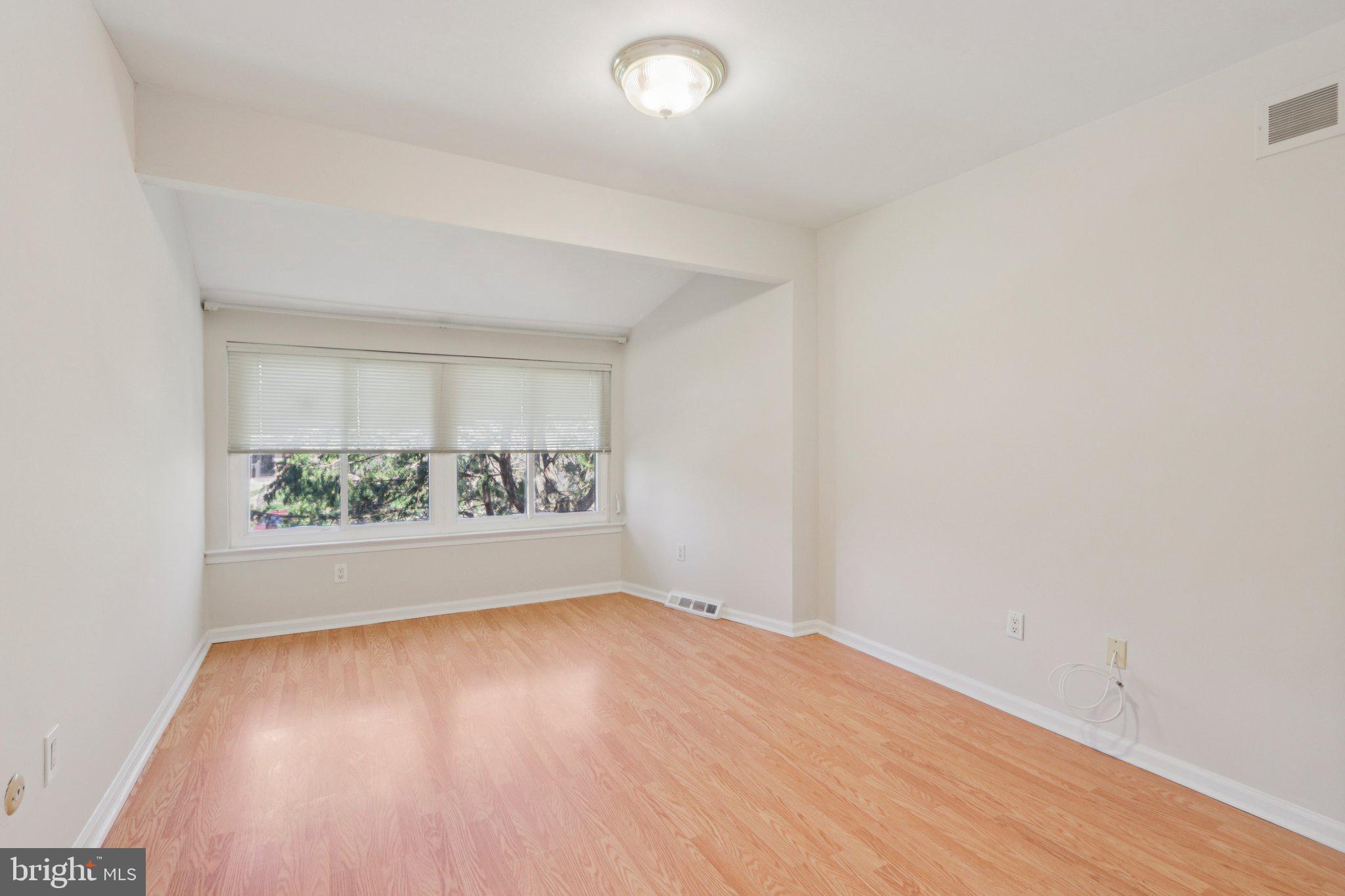 HEADLEY TRACE - Residential