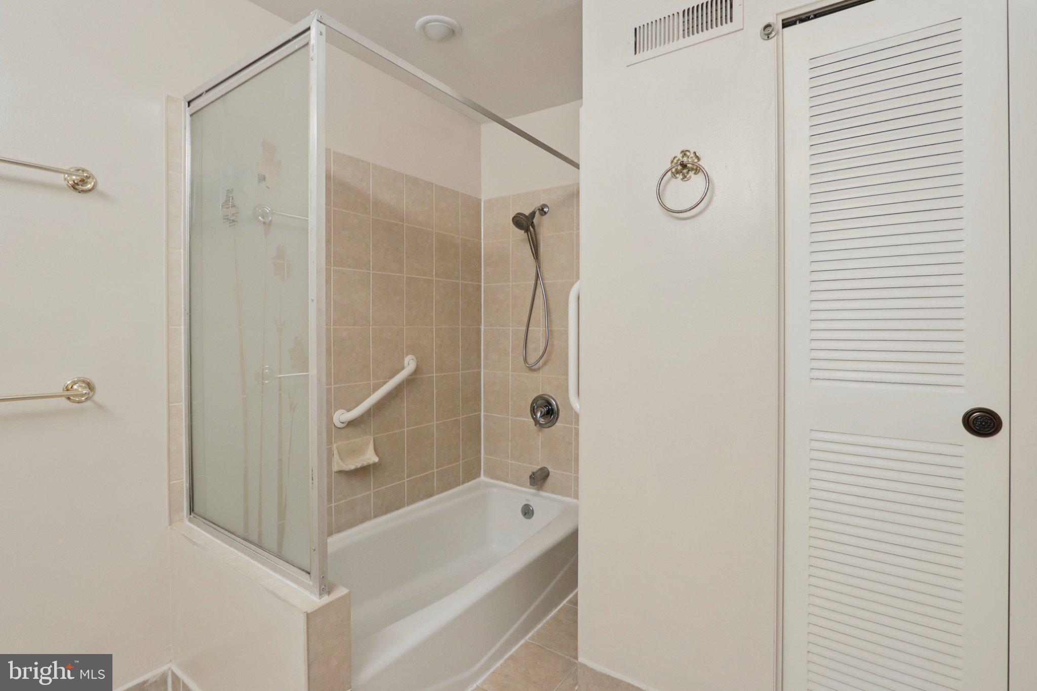 HEADLEY TRACE - Residential