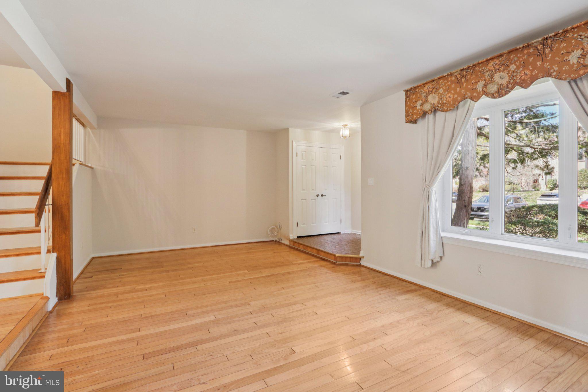 HEADLEY TRACE - Residential