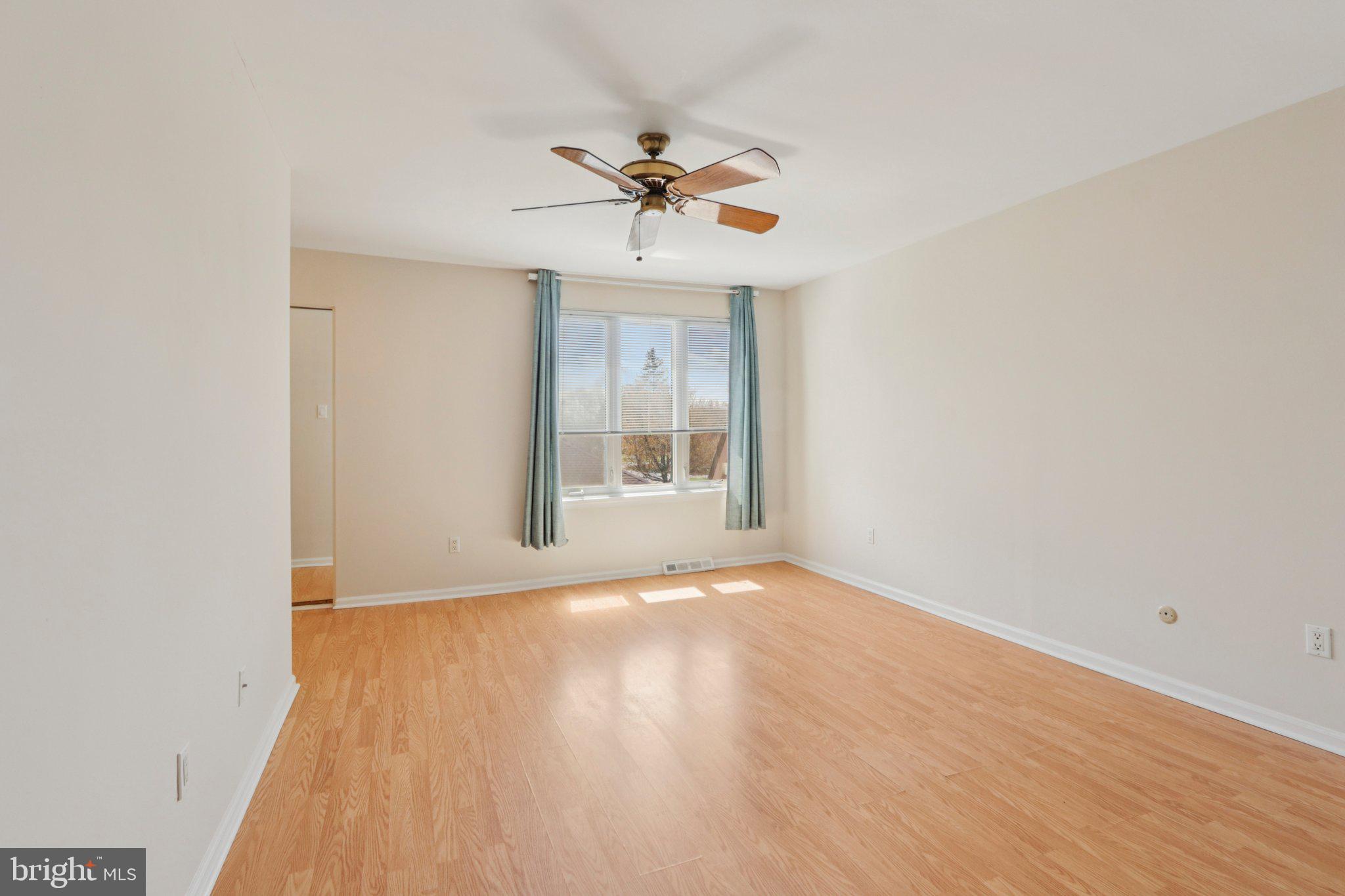 HEADLEY TRACE - Residential