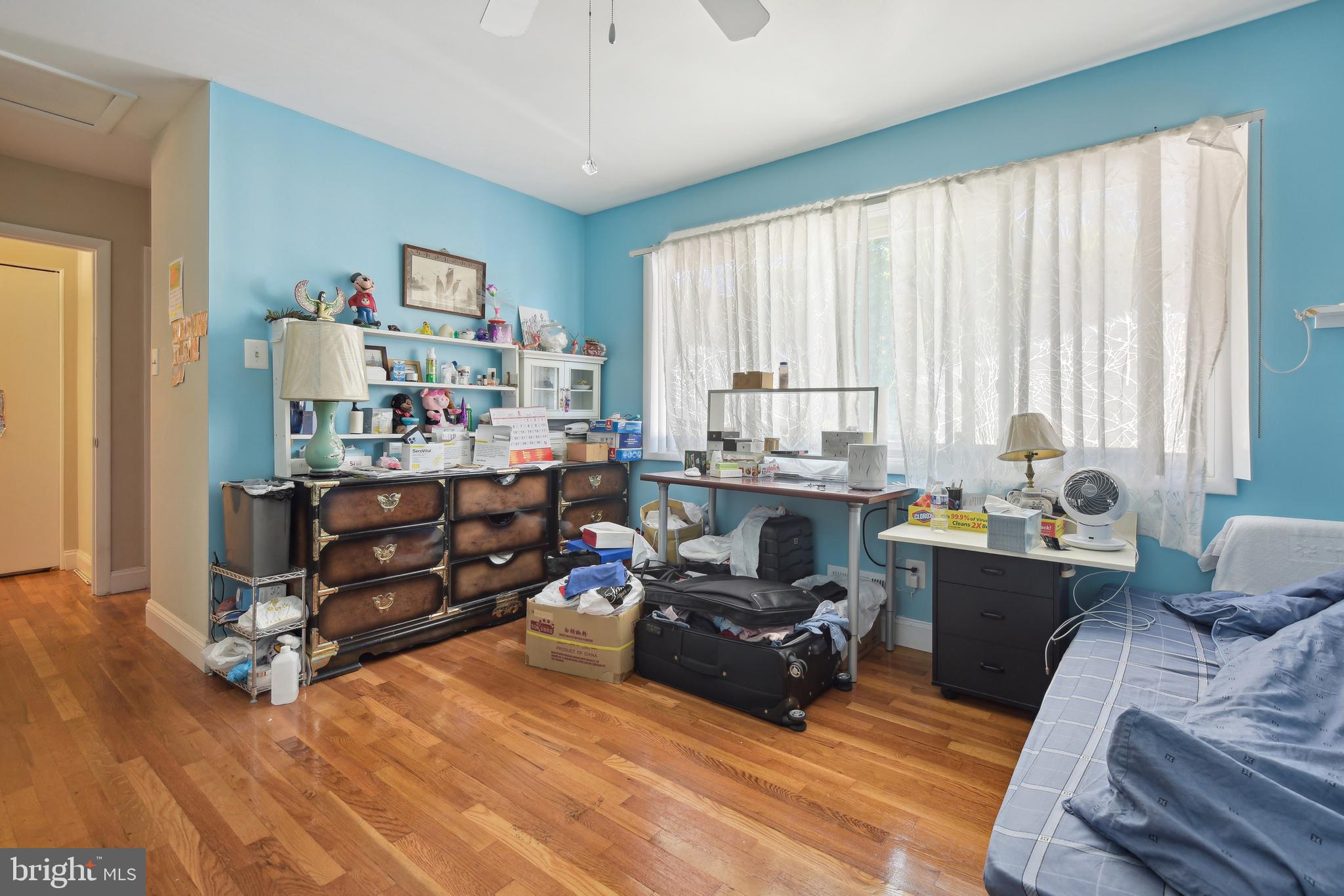 ENGLISH MANOR - Residential