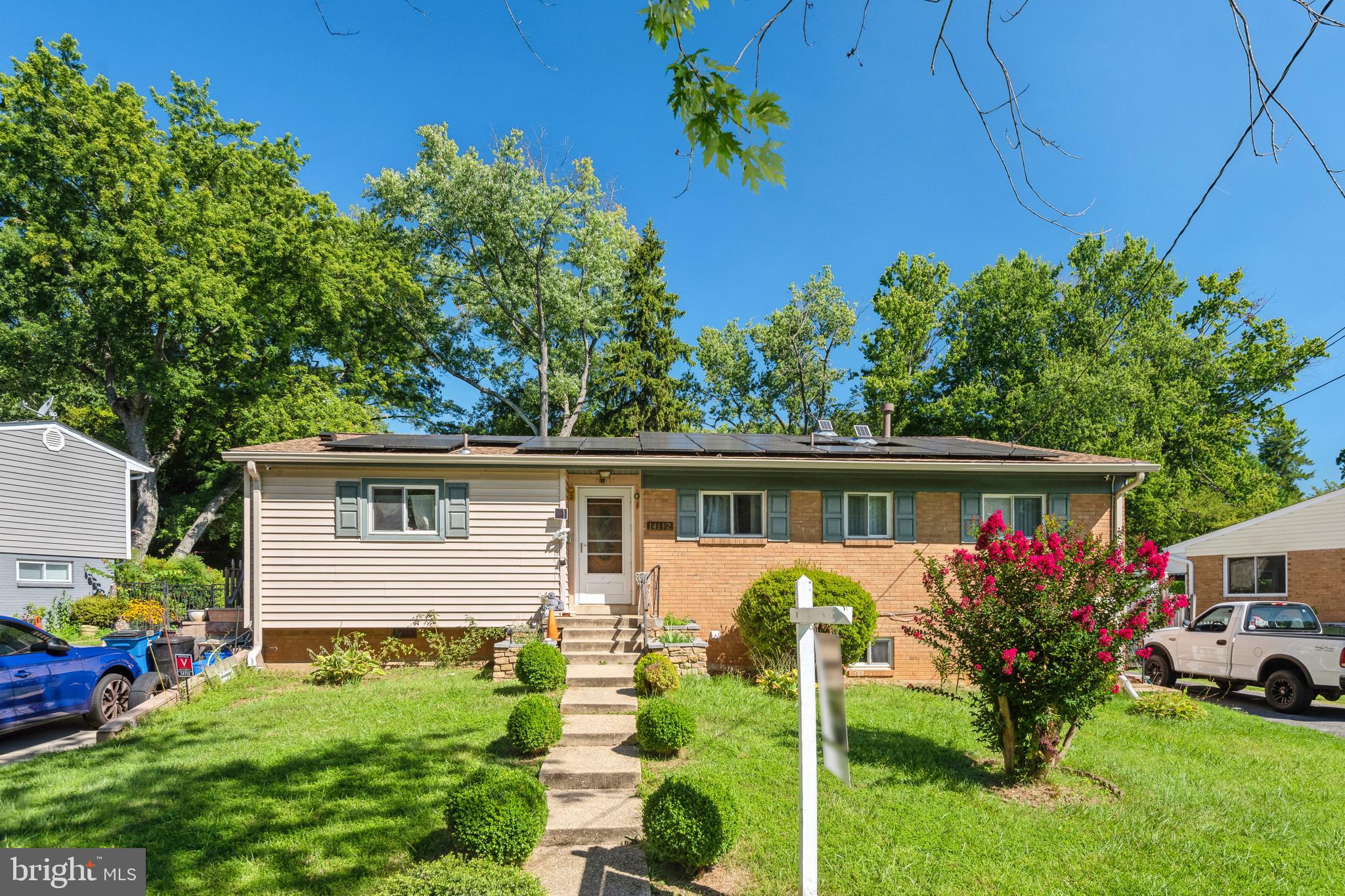 ENGLISH MANOR - Residential