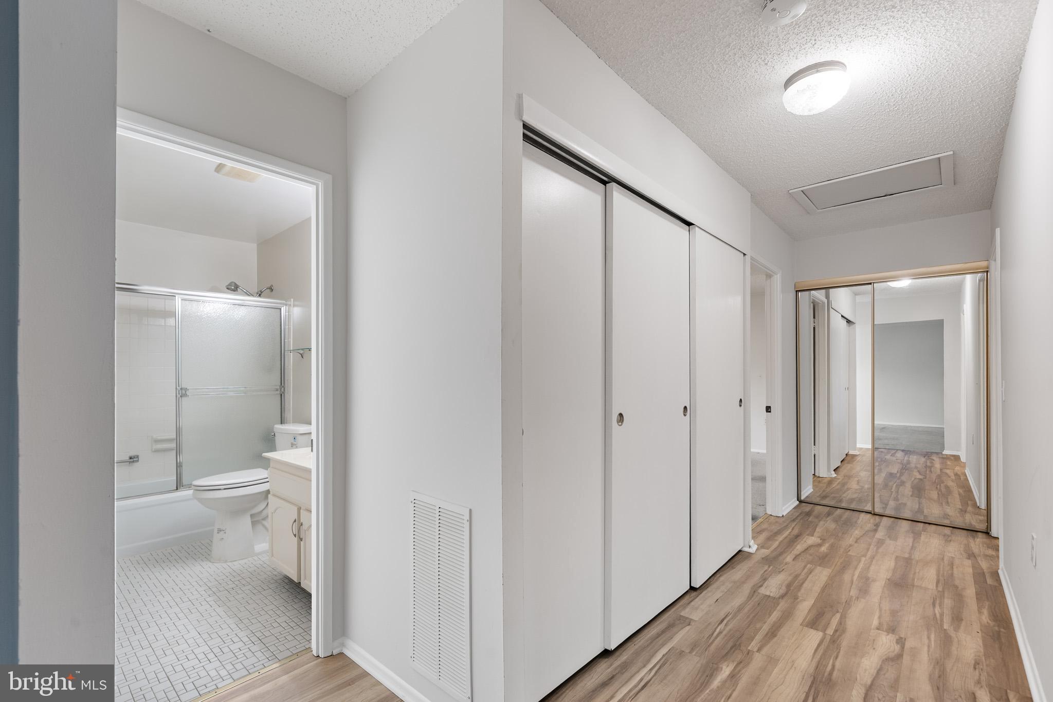 LEISURE WORLD - Residential