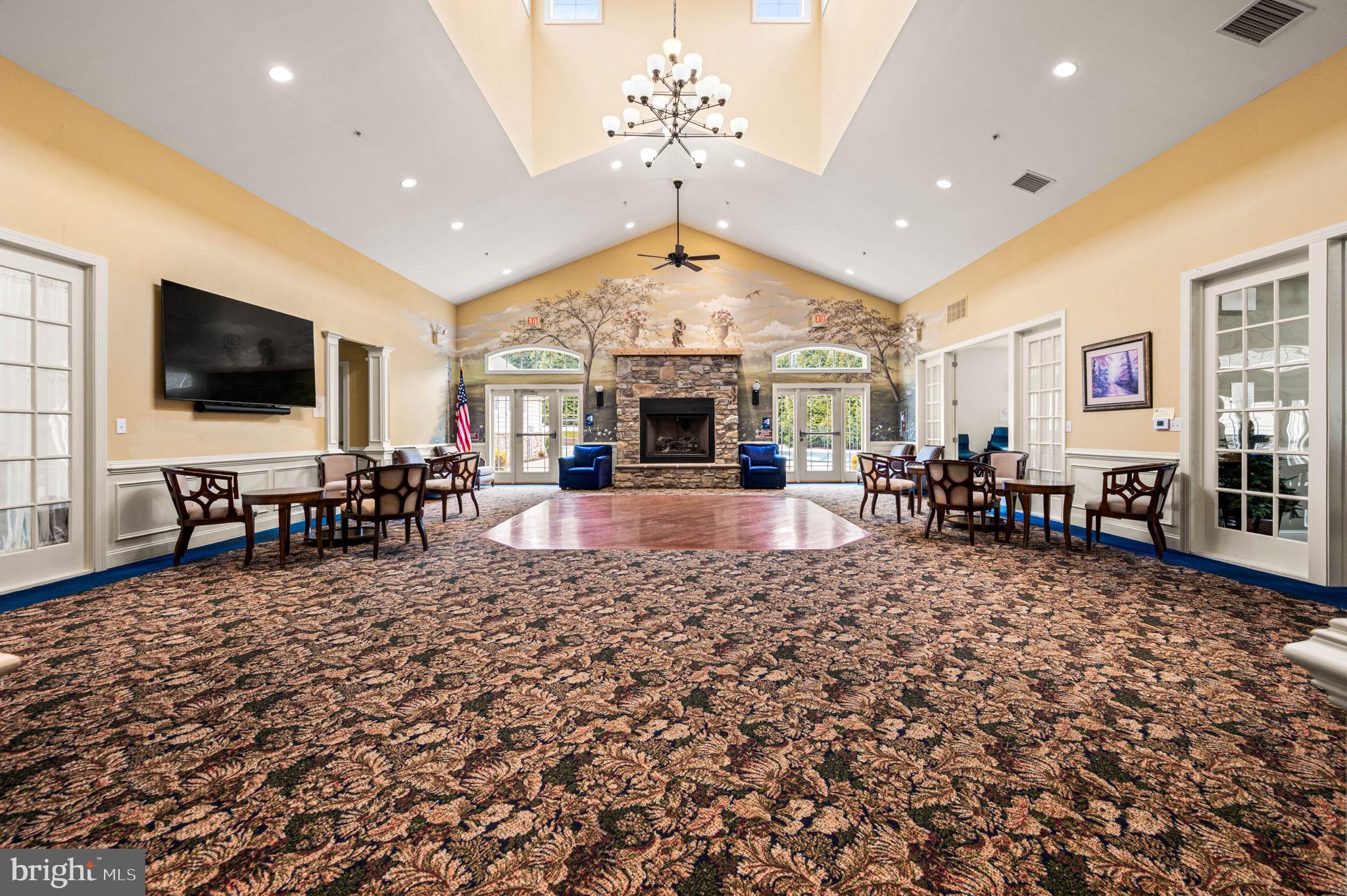 COLDSTREAM CROSSING - Residential