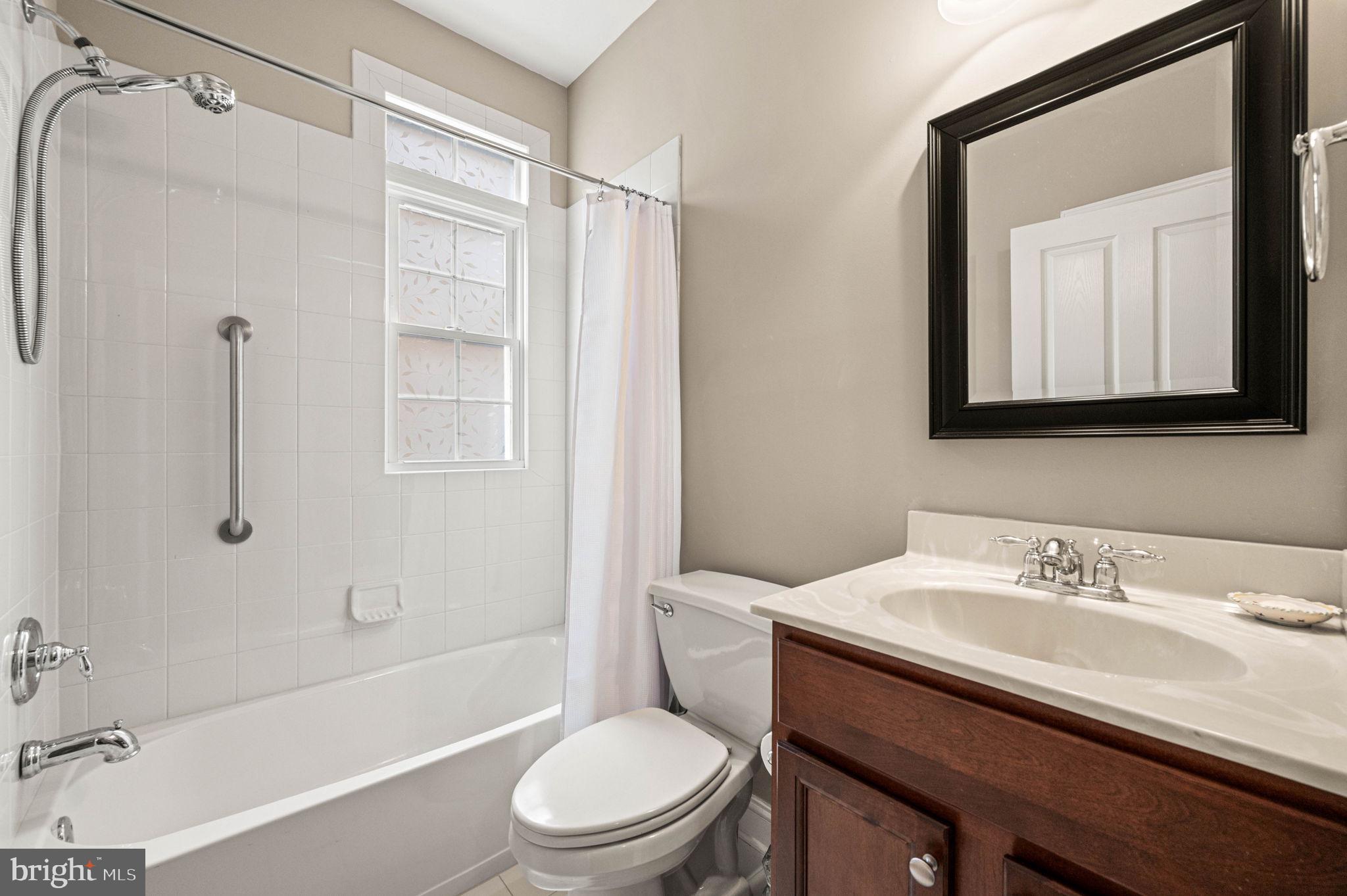 COLDSTREAM CROSSING - Residential