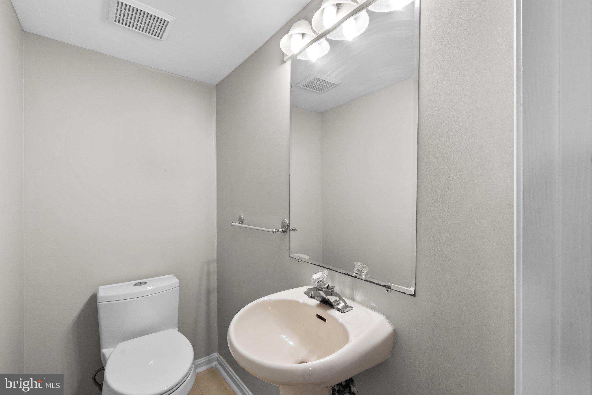 VILLAGE OF OAKLAND MILLS - Residential