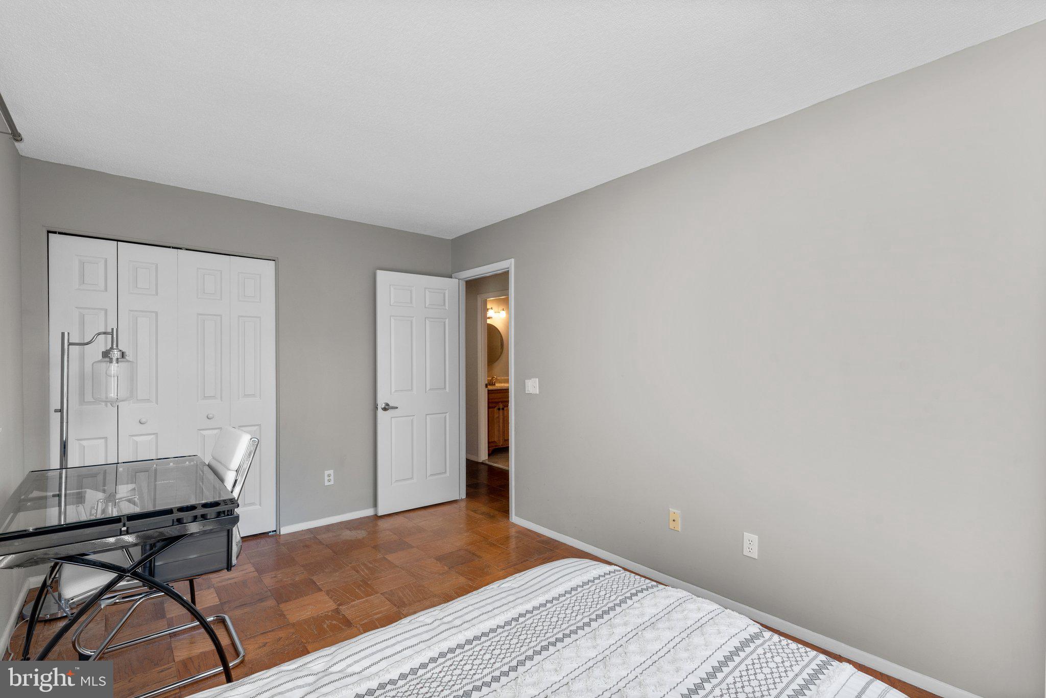 VILLAGE OF OAKLAND MILLS - Residential