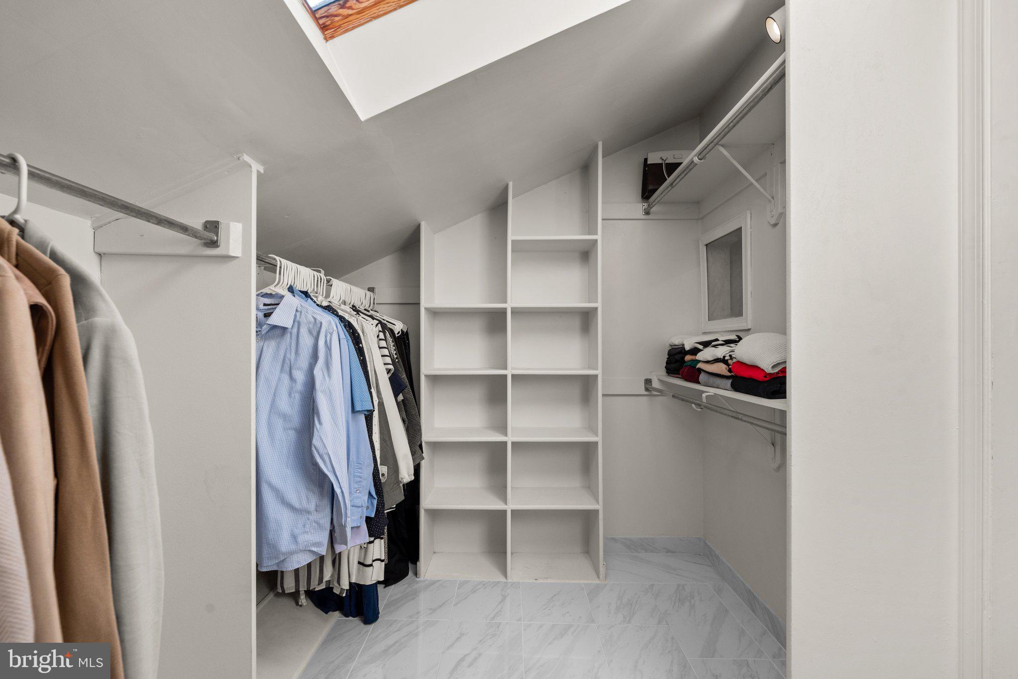 VILLAGE OF OAKLAND MILLS - Residential