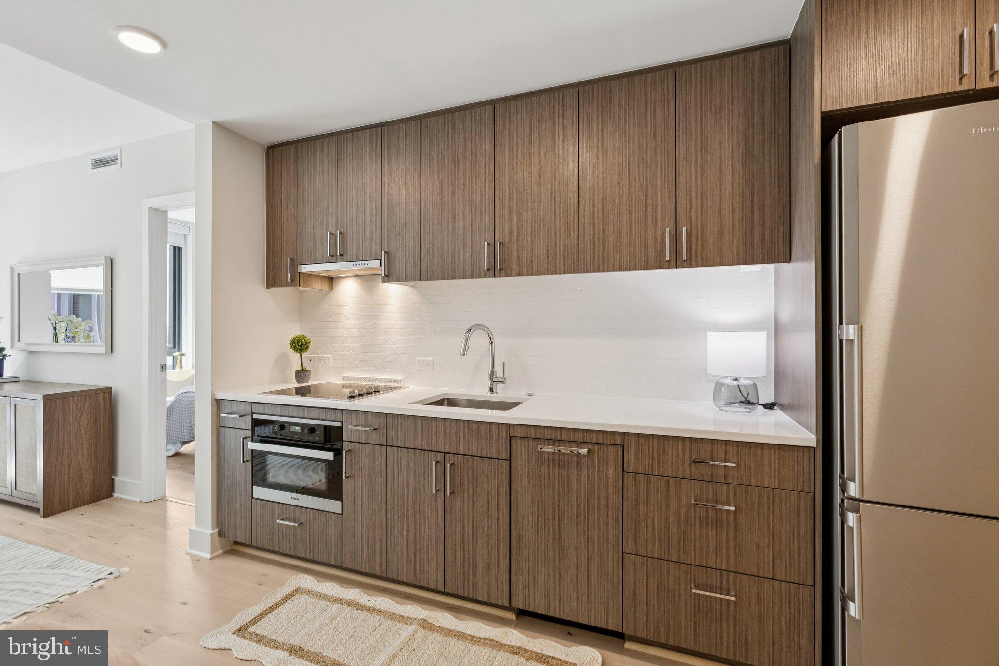 1211 VAN STREET SE 1003