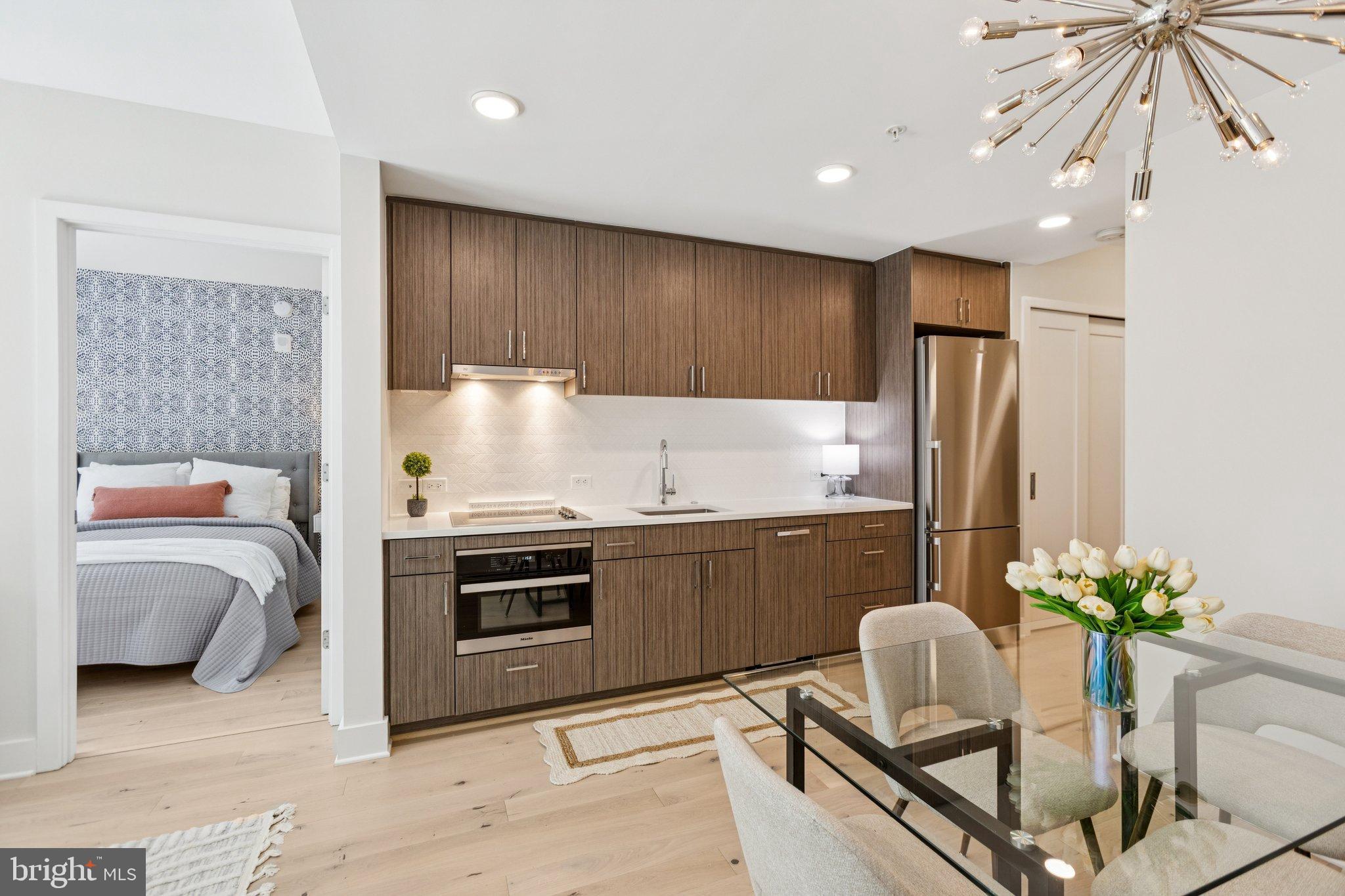 1211 VAN STREET SE 1003