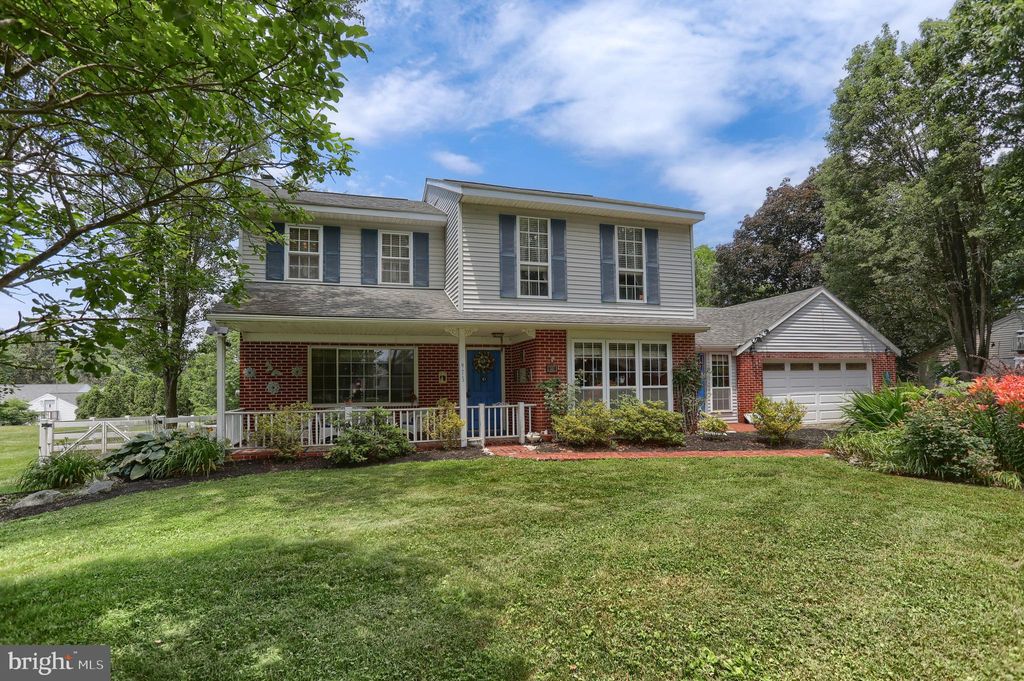 Photo of 975 Groff Avenue, ELIZABETHTOWN, PA 17022 (MLS # PALA2072156)