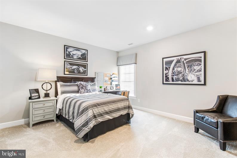 WAYNE GLEN - Residential