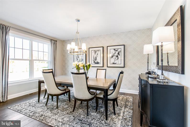 WAYNE GLEN - Residential