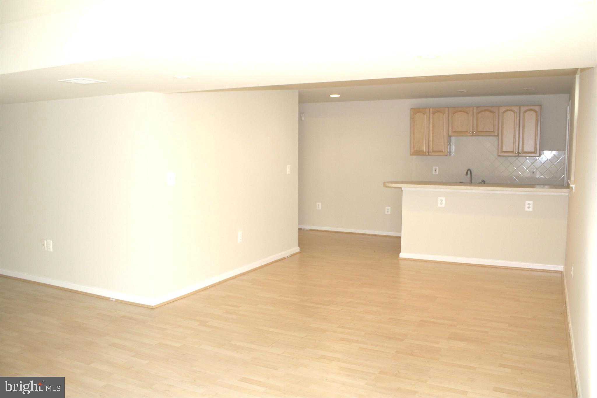 CRIPPENS CORNER - Residential Lease