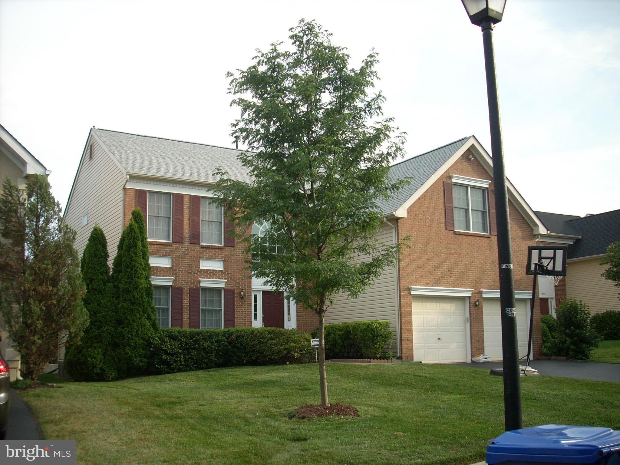 CRIPPENS CORNER - Residential Lease