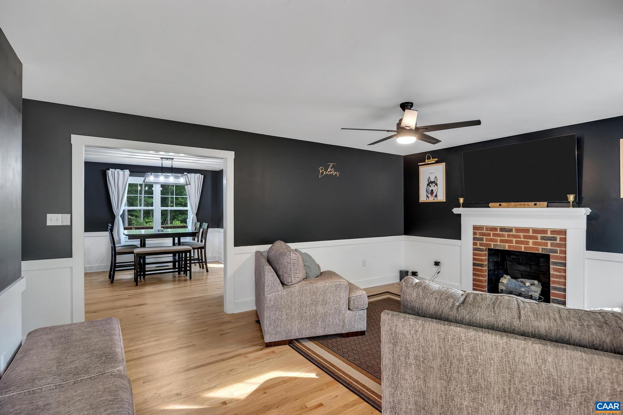 633 MANCHESTER DR