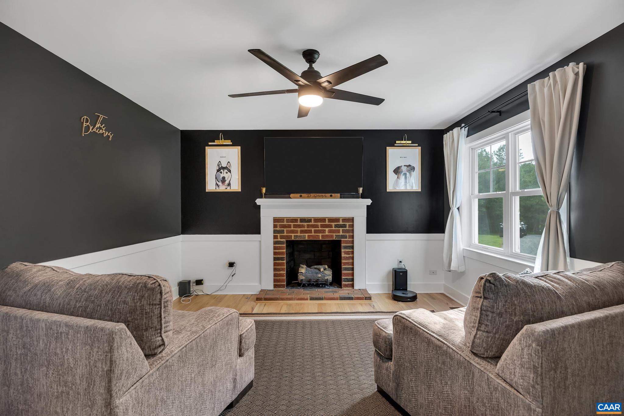 633 MANCHESTER DR