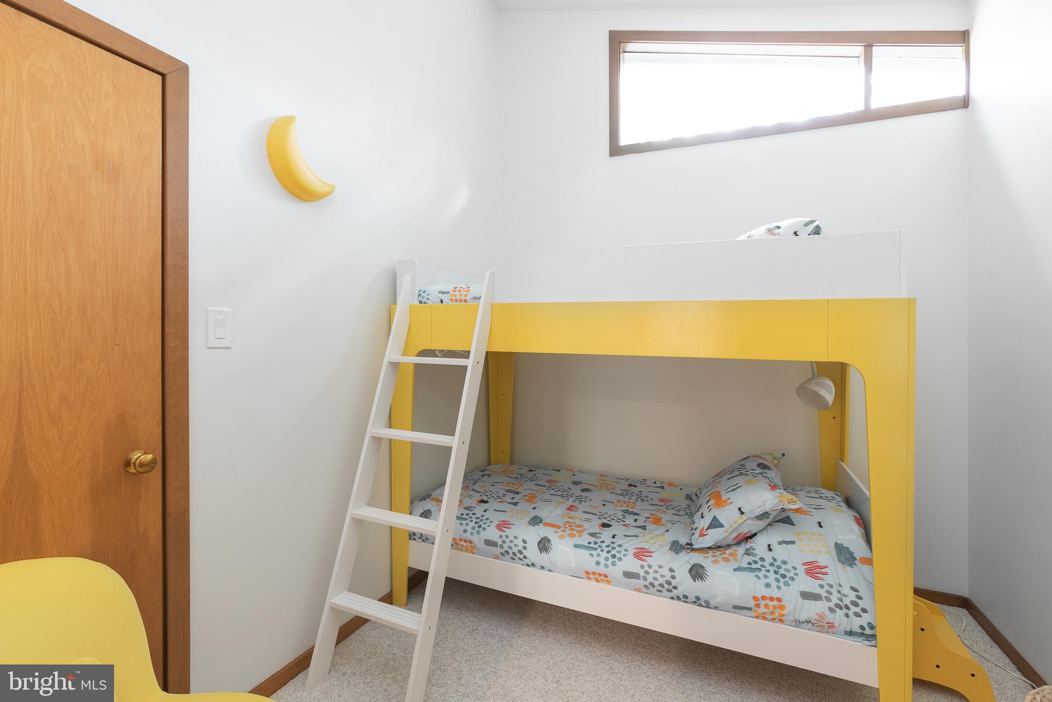 MEADOW BROOK - Residential