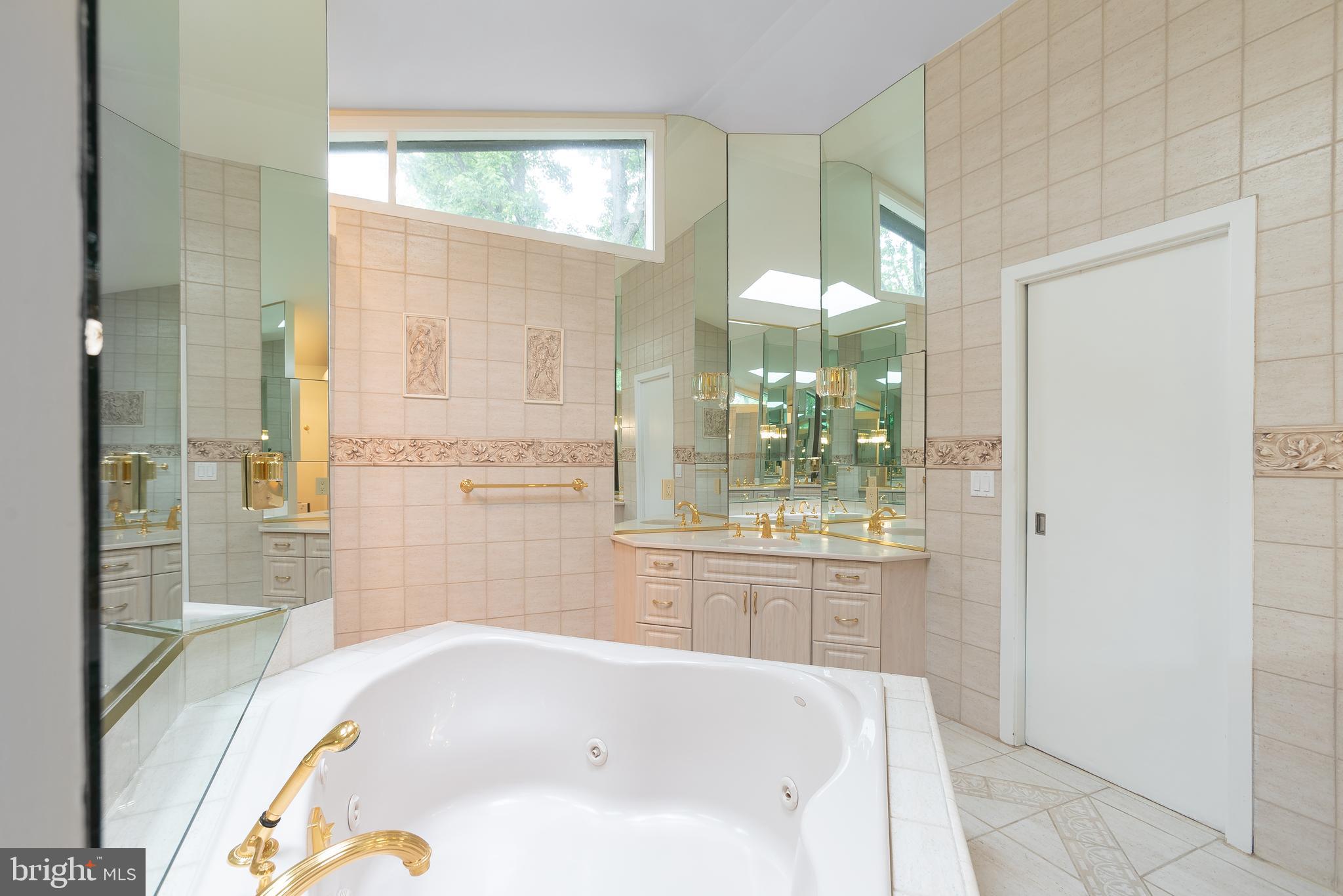 MEADOW BROOK - Residential