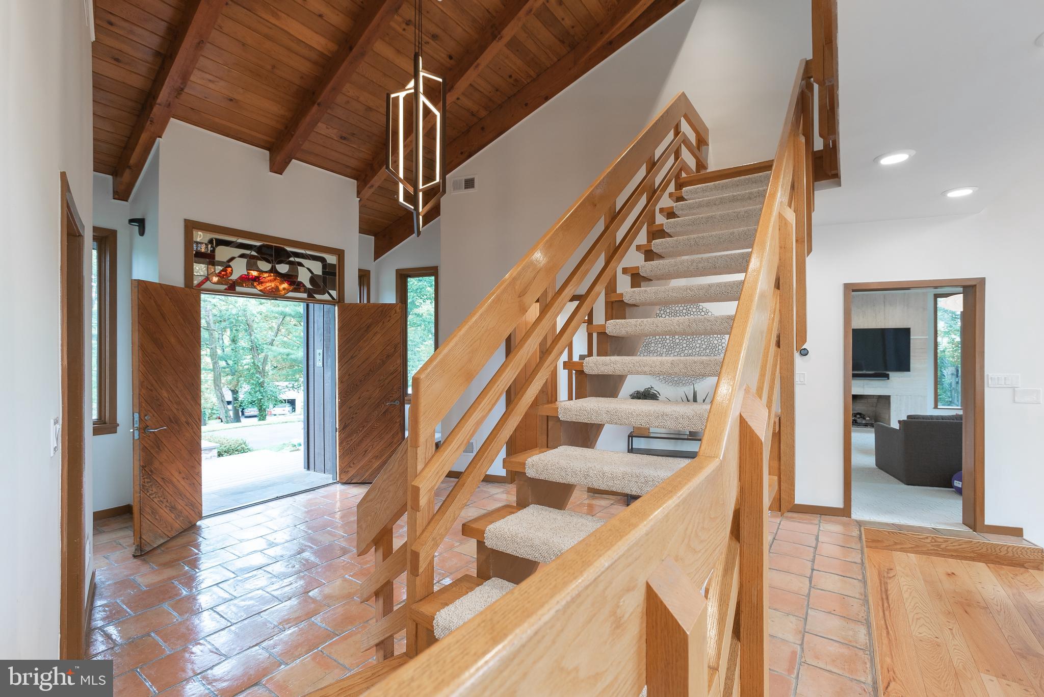 MEADOW BROOK - Residential