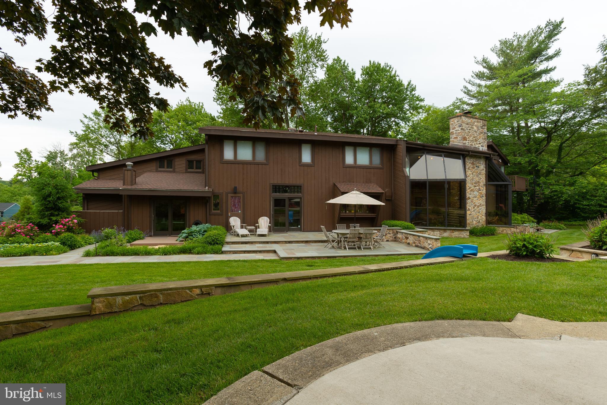 MEADOW BROOK - Residential
