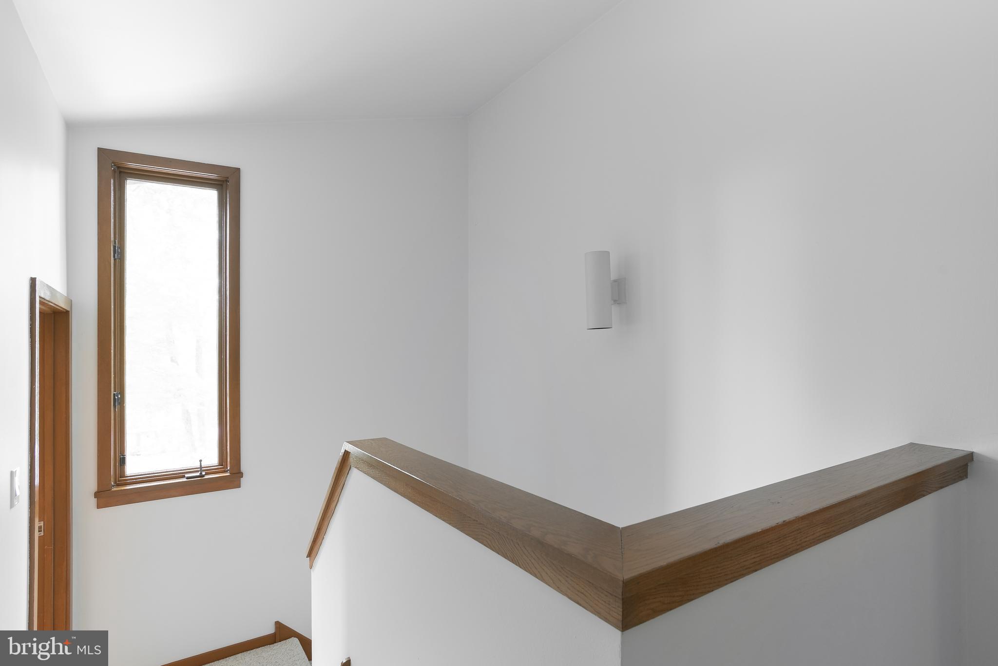 MEADOW BROOK - Residential