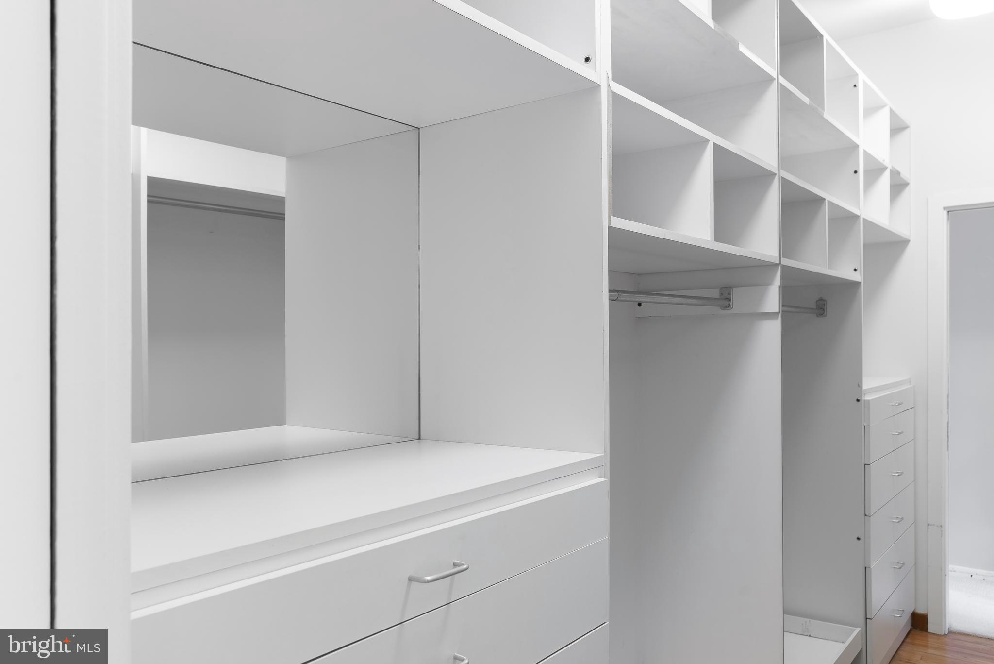 MEADOW BROOK - Residential