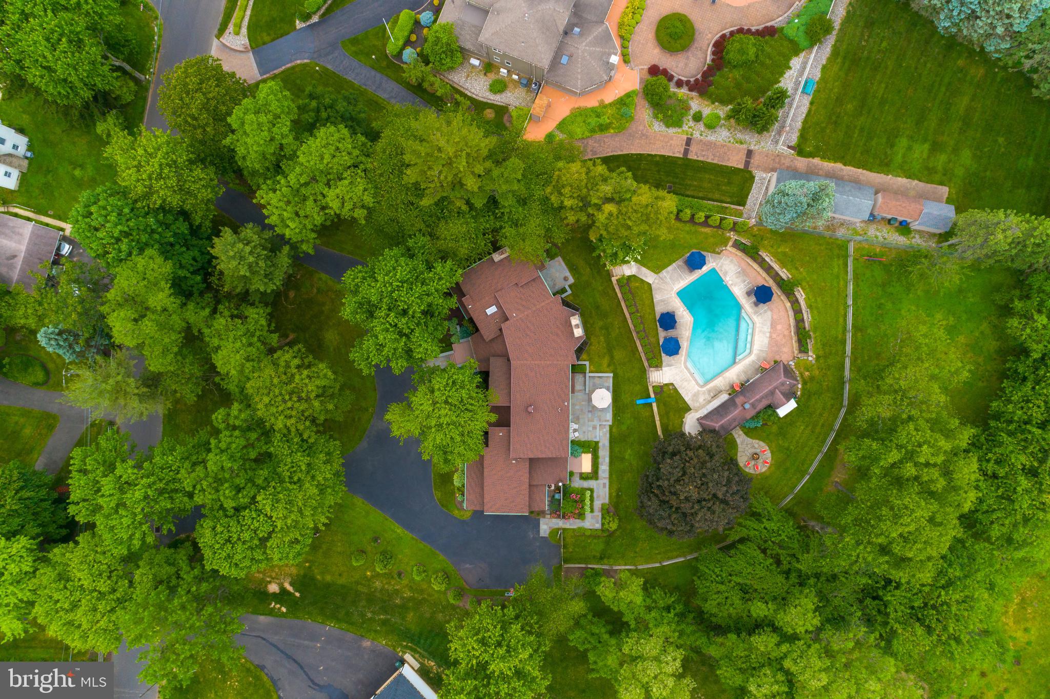 MEADOW BROOK - Residential