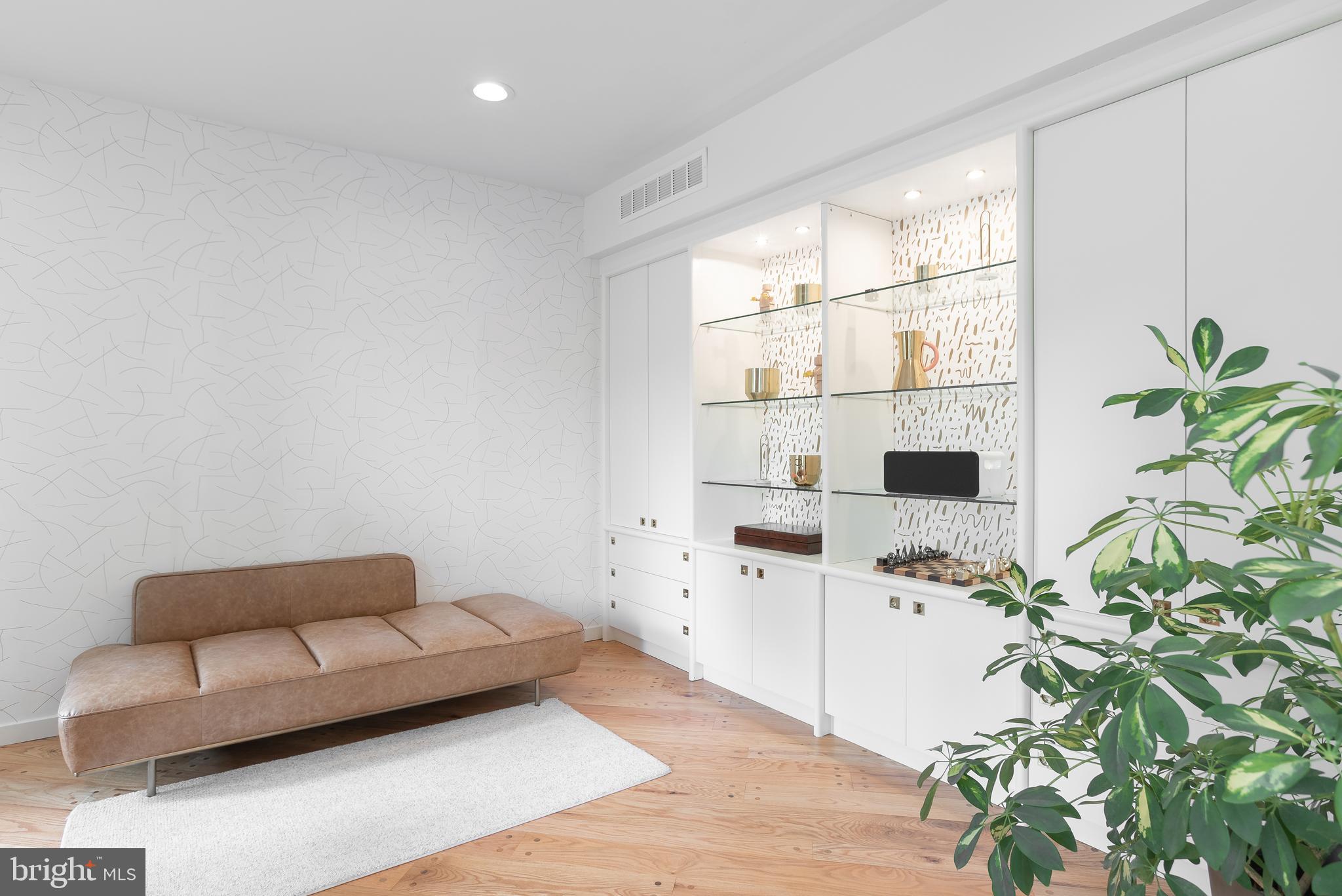 MEADOW BROOK - Residential