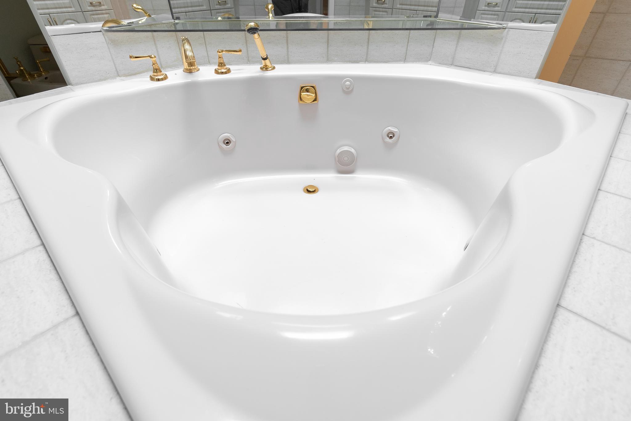 MEADOW BROOK - Residential