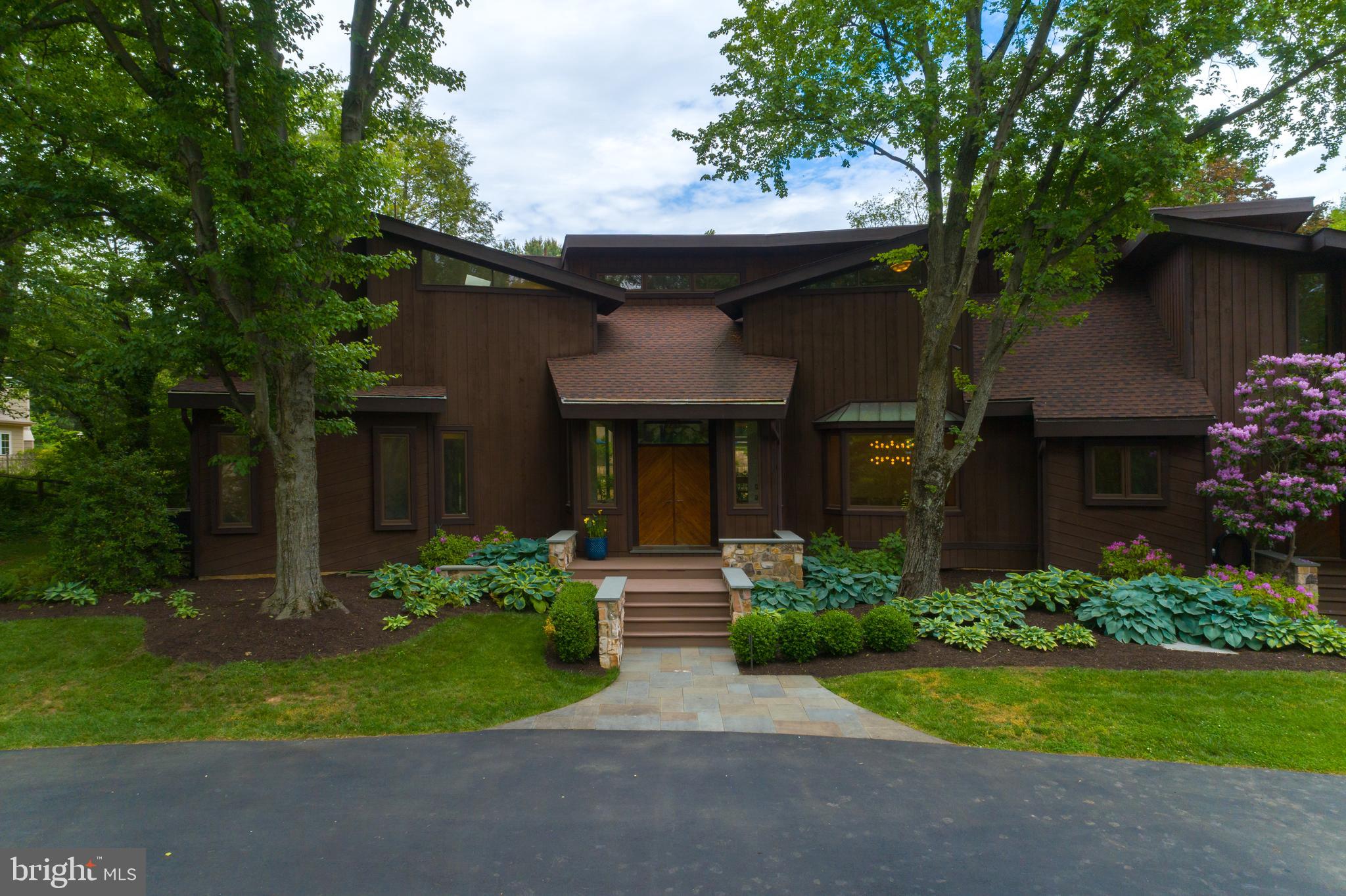 MEADOW BROOK - Residential