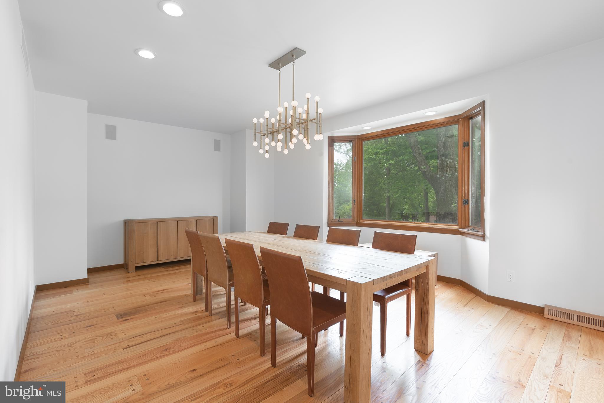 MEADOW BROOK - Residential