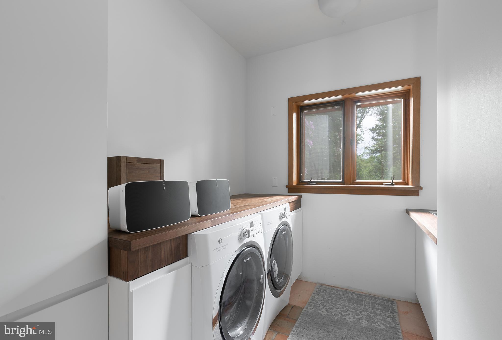 MEADOW BROOK - Residential